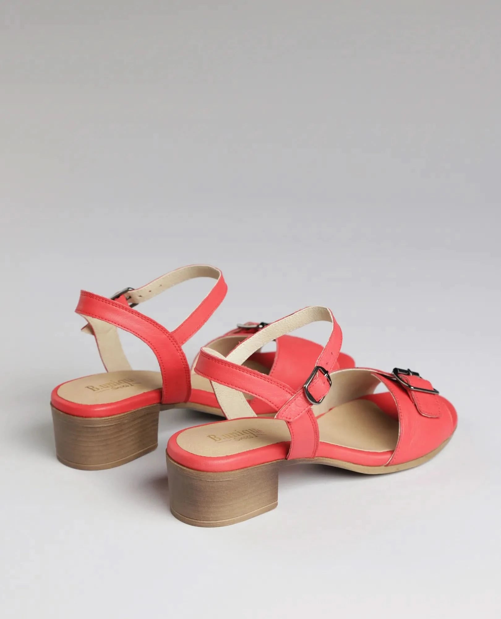 סנדלים קלאסיים - ג'וליאן - B Unique