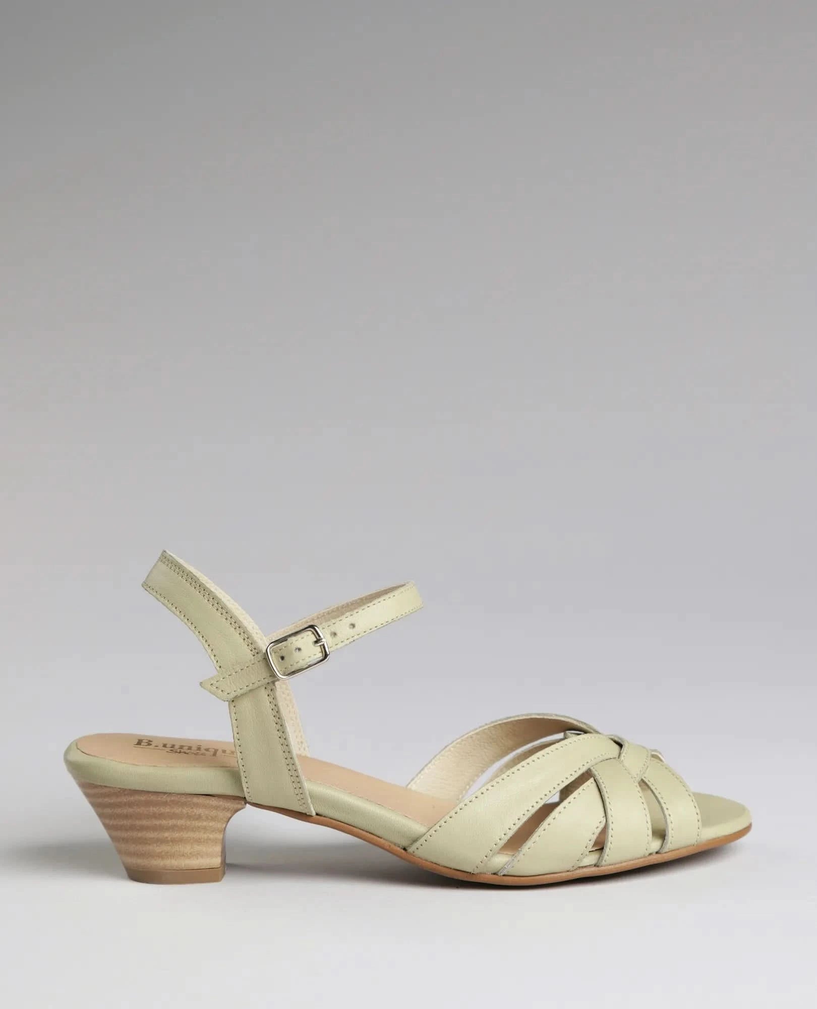 סנדלי רצועות - ברברה - B Unique