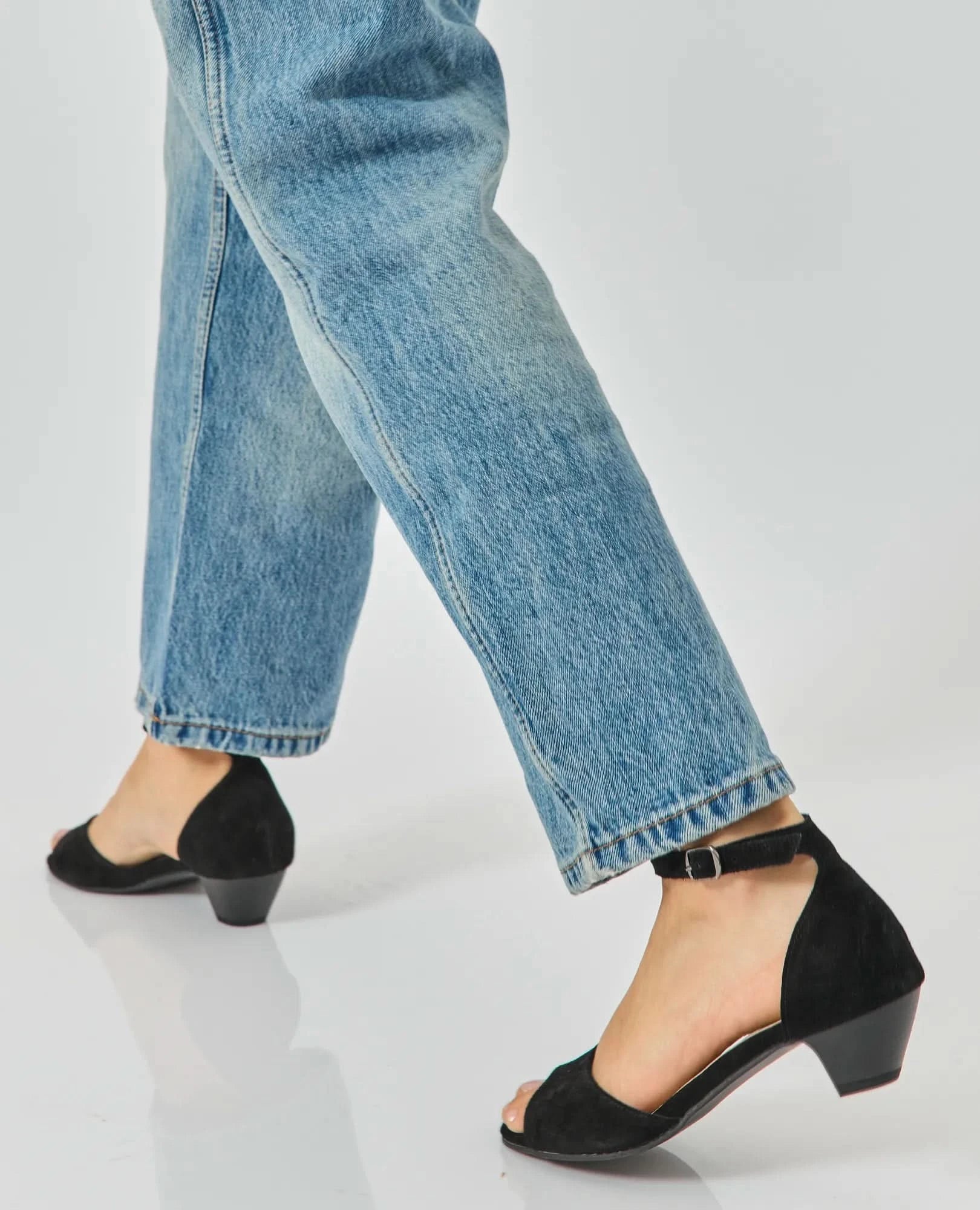 סנדלי עקב נמוך - ברוניקה - B Unique - סנדלים