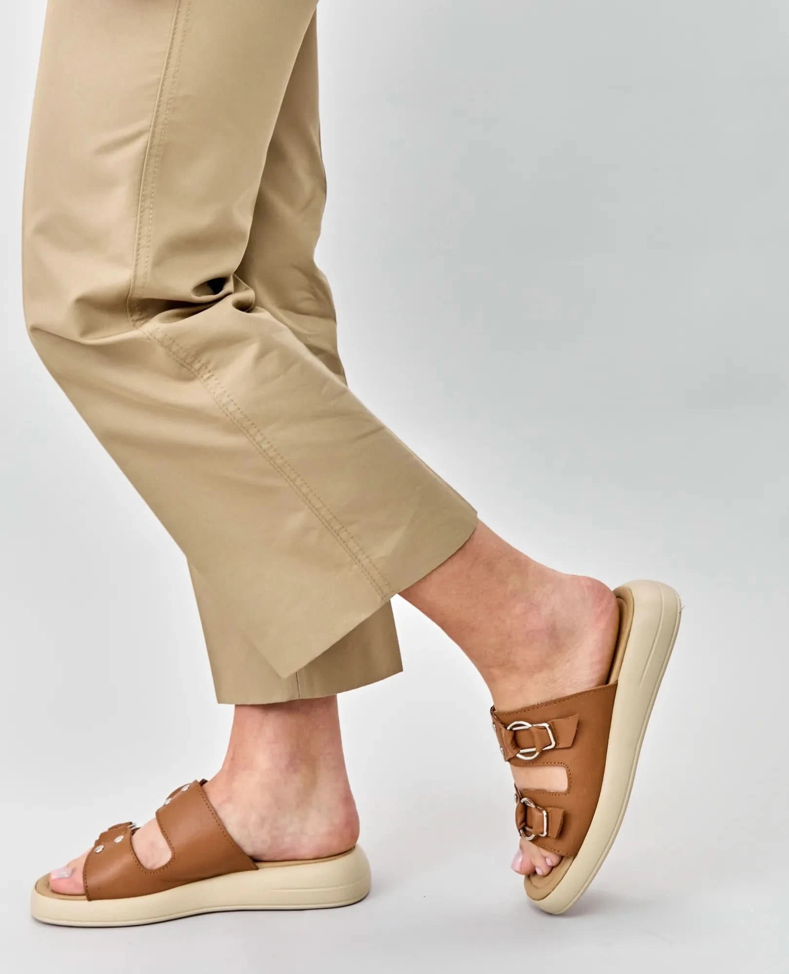 כפכפי רצועות - שרליז - B Unique