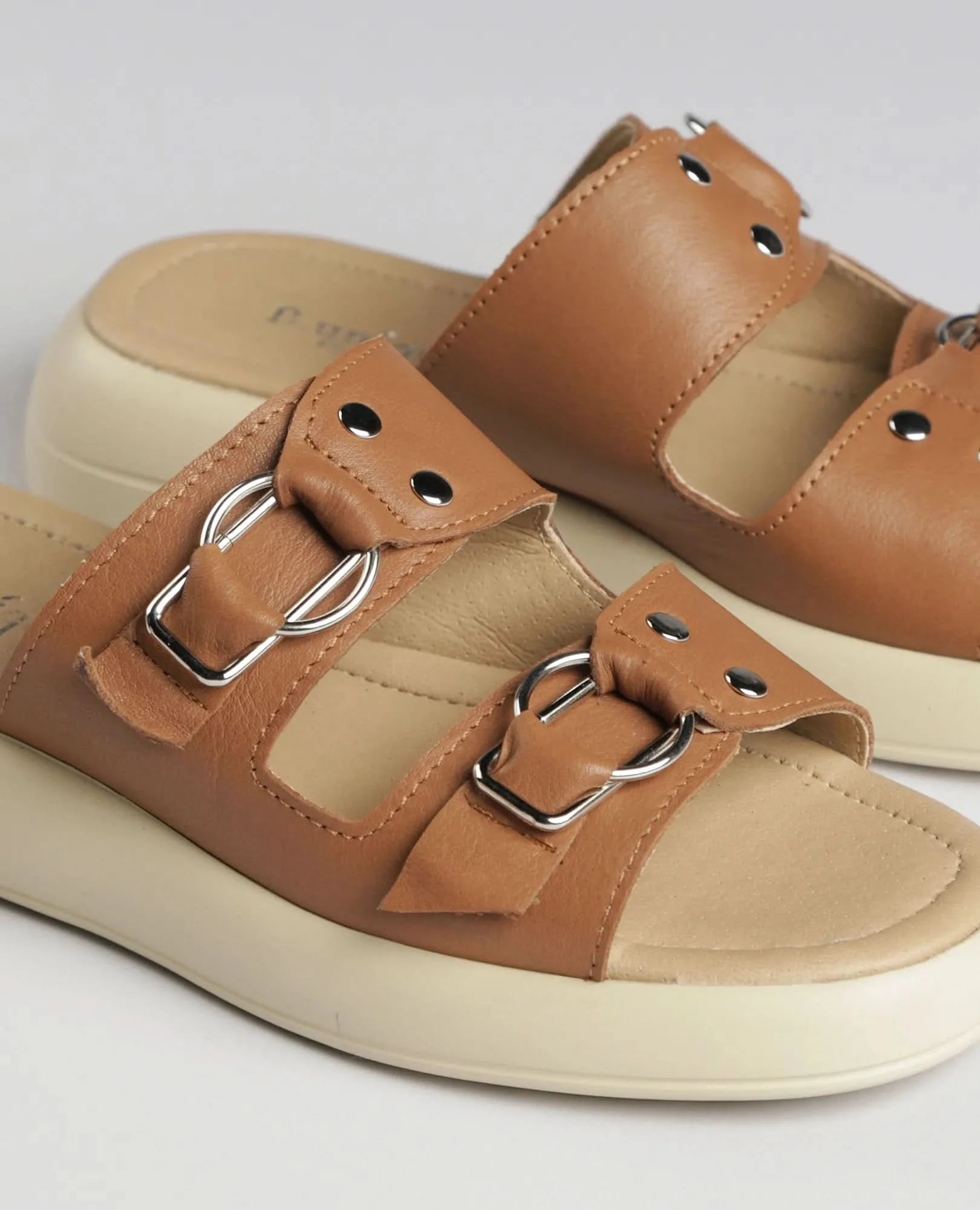 כפכפי רצועות - שרליז - B Unique