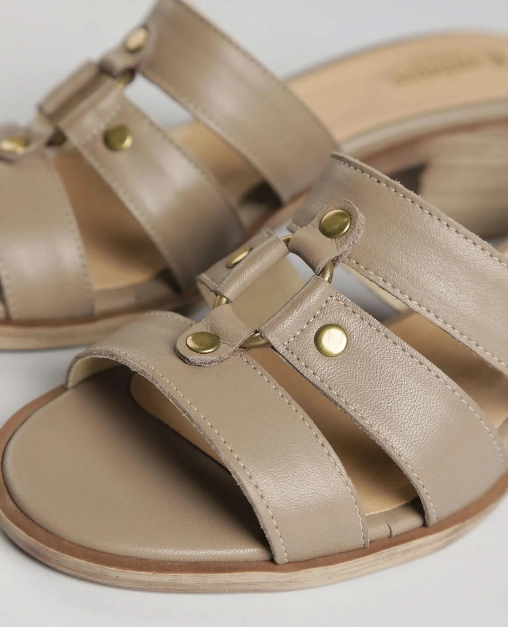 כפכפי עקב - ויולט - B Unique