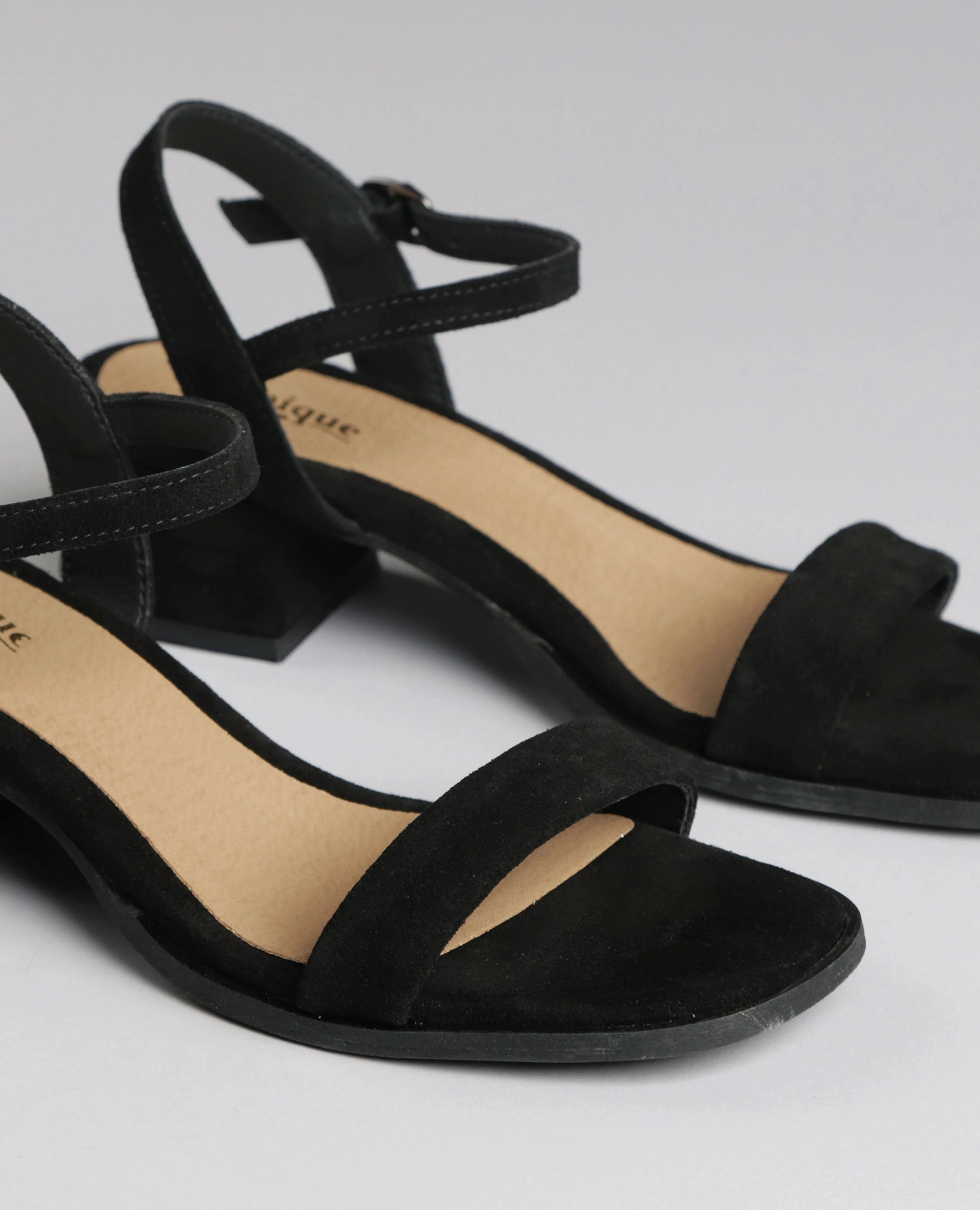 סנדלי עקב - רות - B Unique