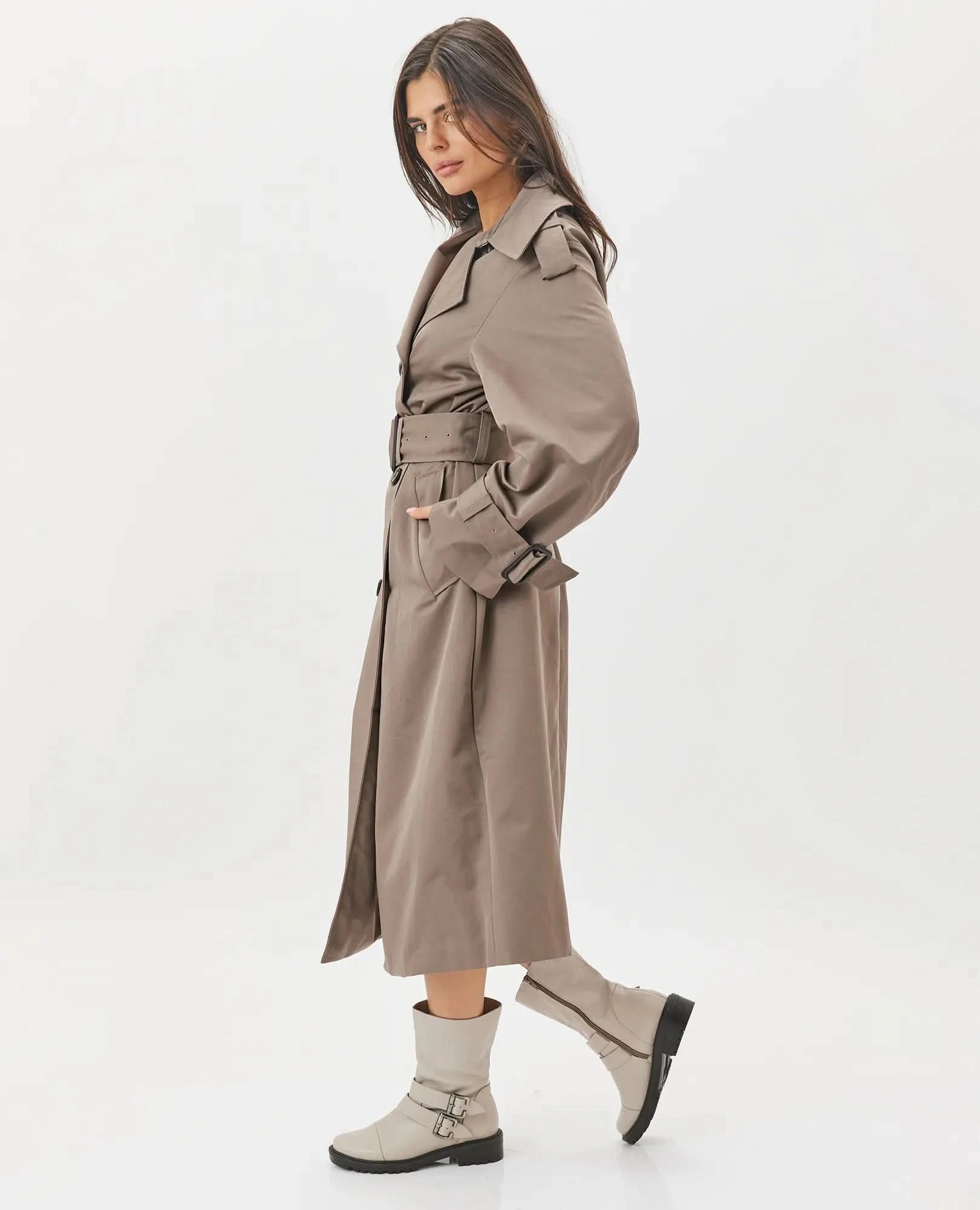 מגפוני עור עם סוליית טרקטור דגם ויויאן | מגפונים לנשים | בי יוניק