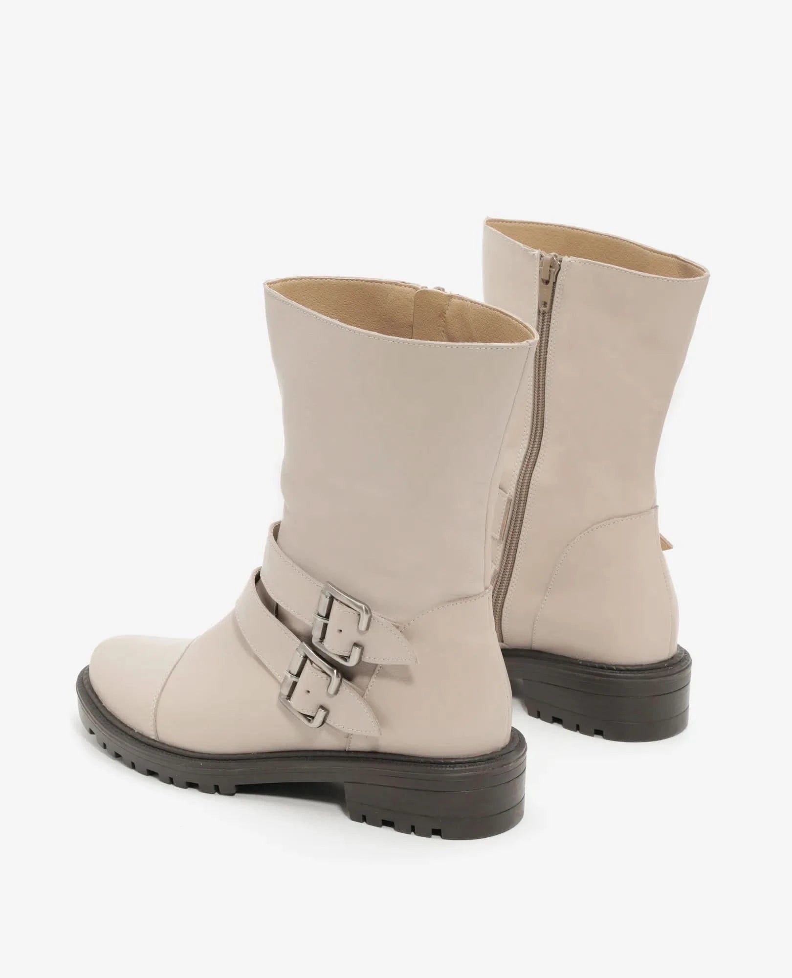 מגפוני עור עם סוליית טרקטור דגם ויויאן | מגפונים לנשים | בי יוניק