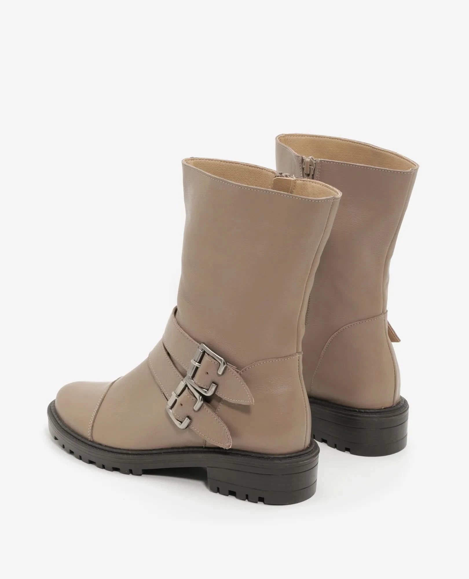 מגפוני עור עם סוליית טרקטור דגם ויויאן | מגפונים לנשים | בי יוניק