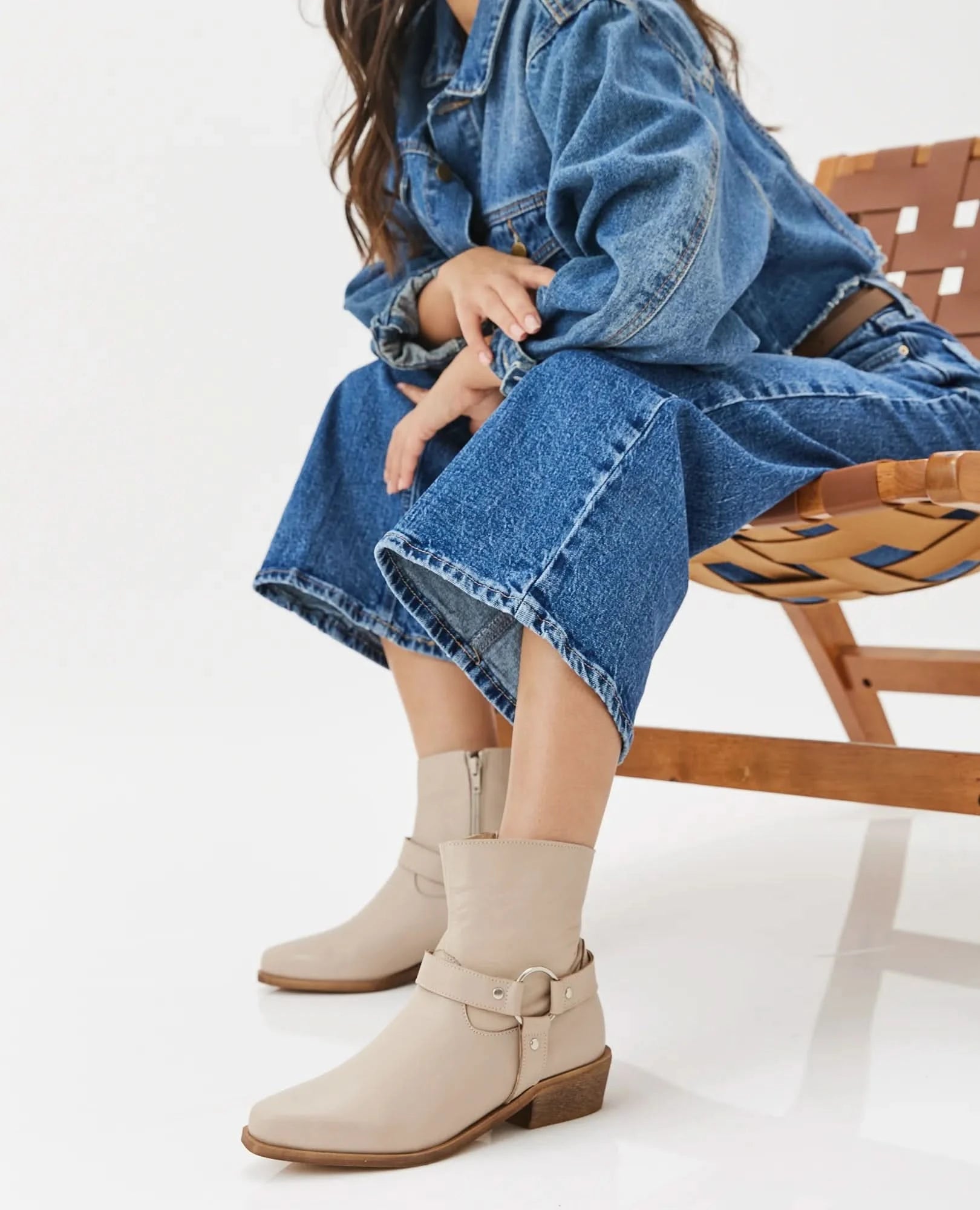 מגפוני עור איכותי בסגנון בוקרים דגם אופל- מגפונים לנשים בי יוניק