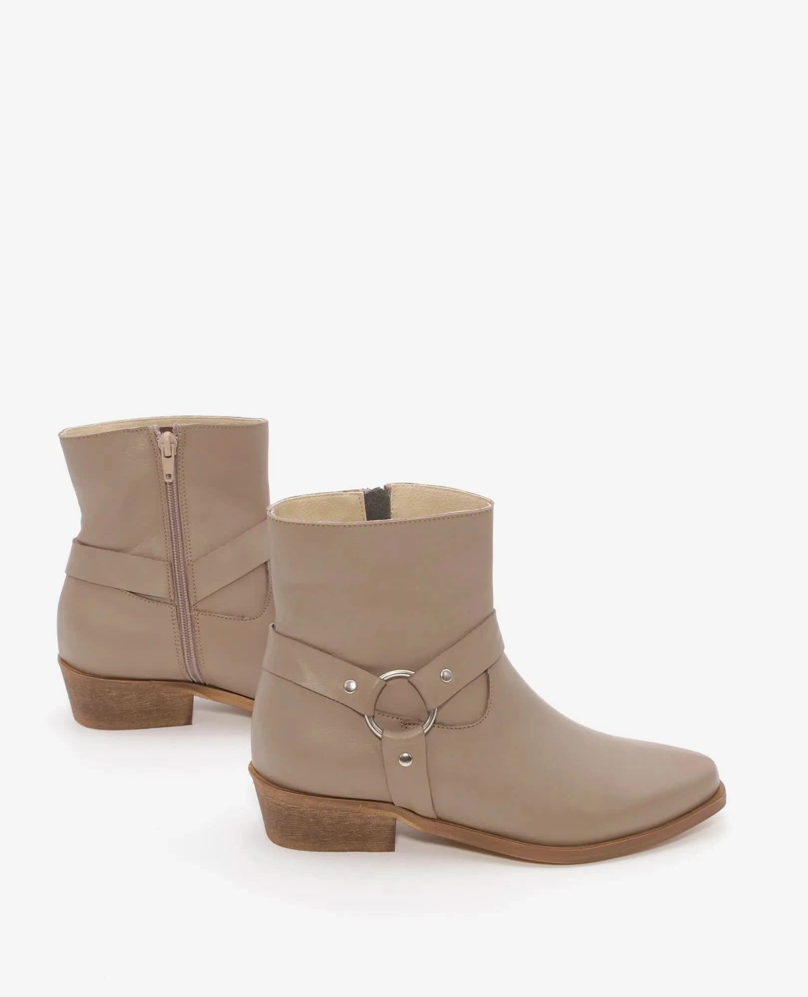 מגפוני עור איכותי בסגנון בוקרים דגם אופל- מגפונים לנשים בי יוניק