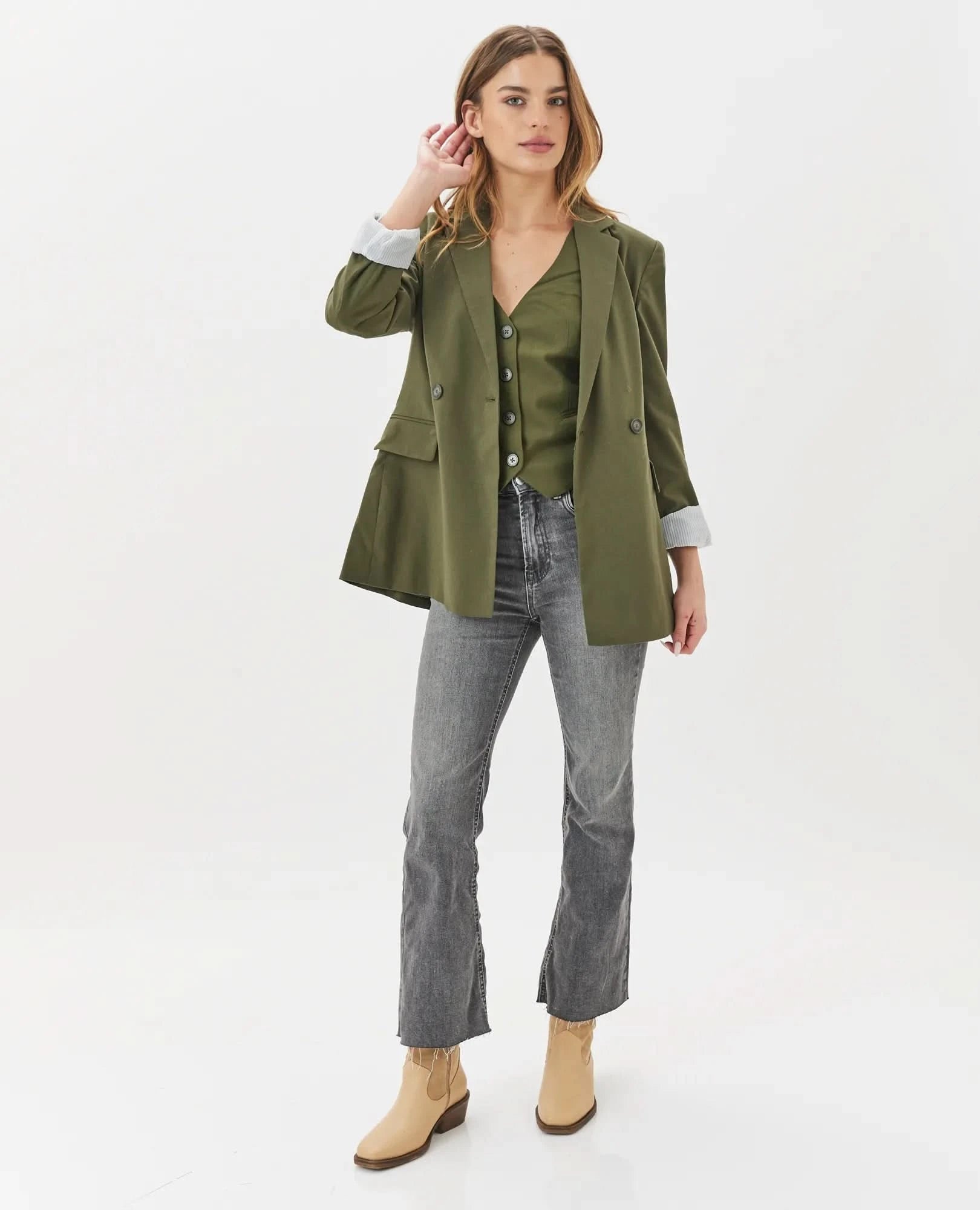 מגפוני בוקרים מעור בשילוב זמש- דגם תבור- בחנויות ובאתר בי יוניק