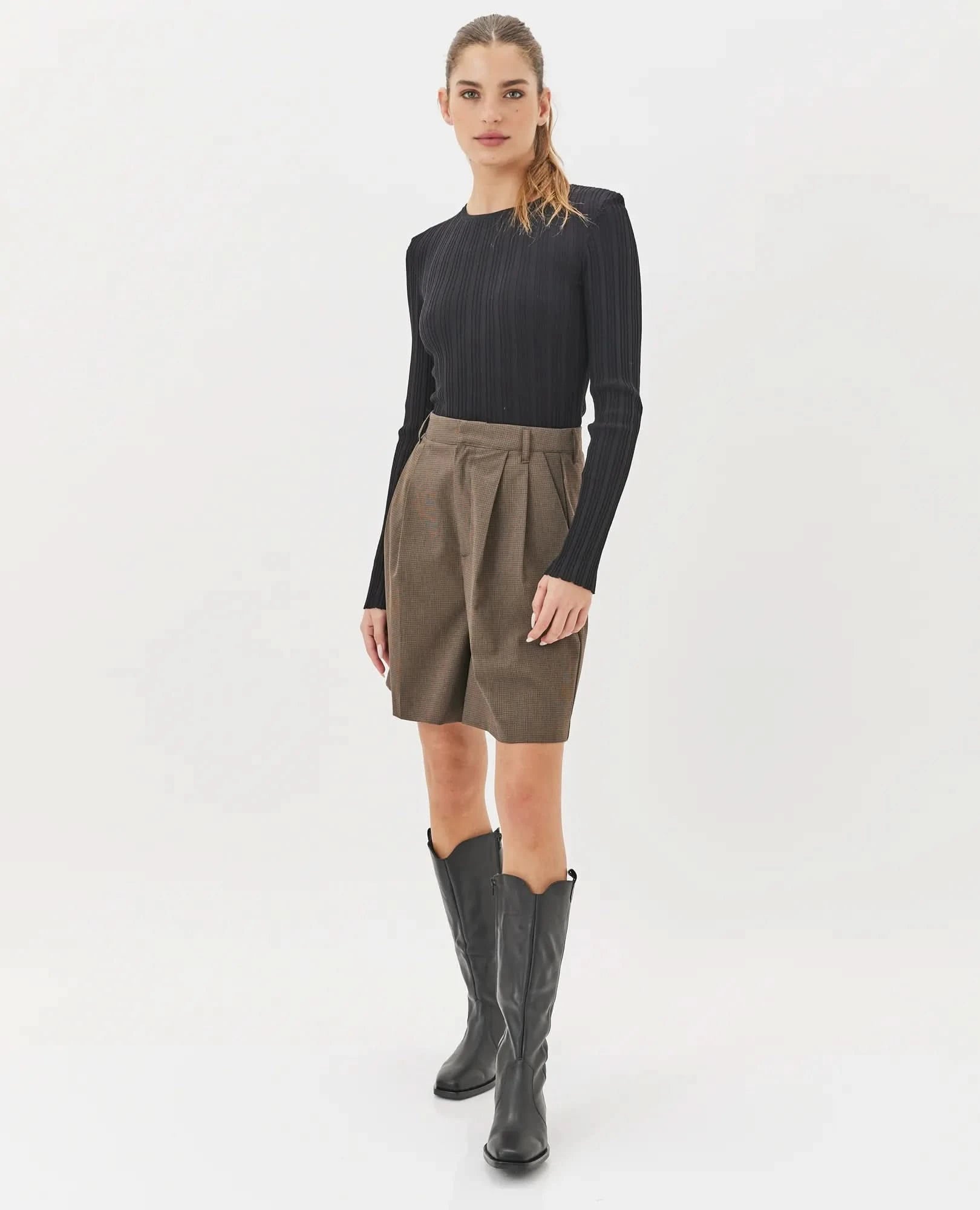 מגפי עור בעיצוב בוקרים קלאסי דגם יסמין | מגפיים לנשים בי יוניק