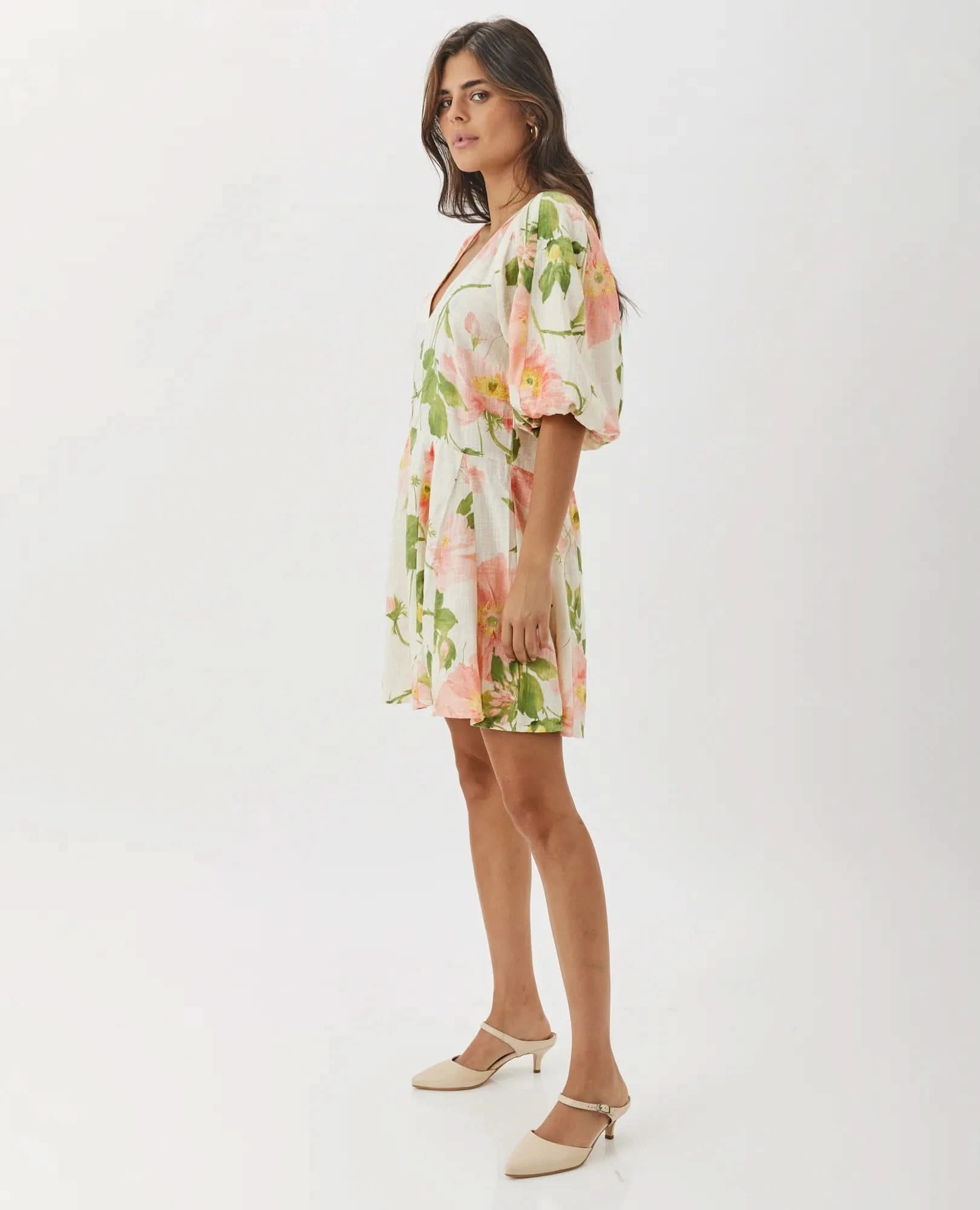 כפכפי עקב לנשים מעור איכותי דגם שיר- בחנויות ובאתר בי יוניק