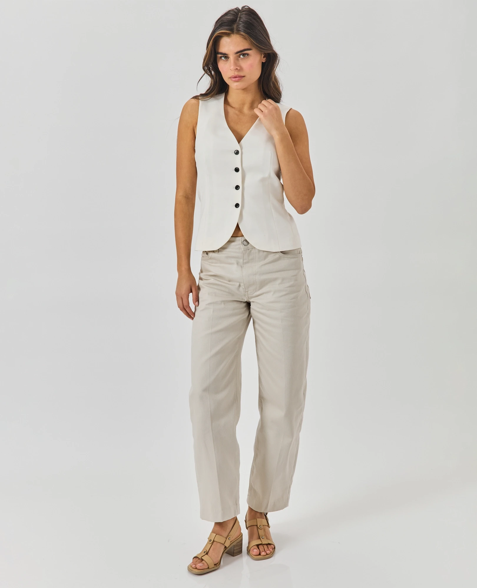 סנדלי עקב - ארת'ה - B Unique - סנדלים