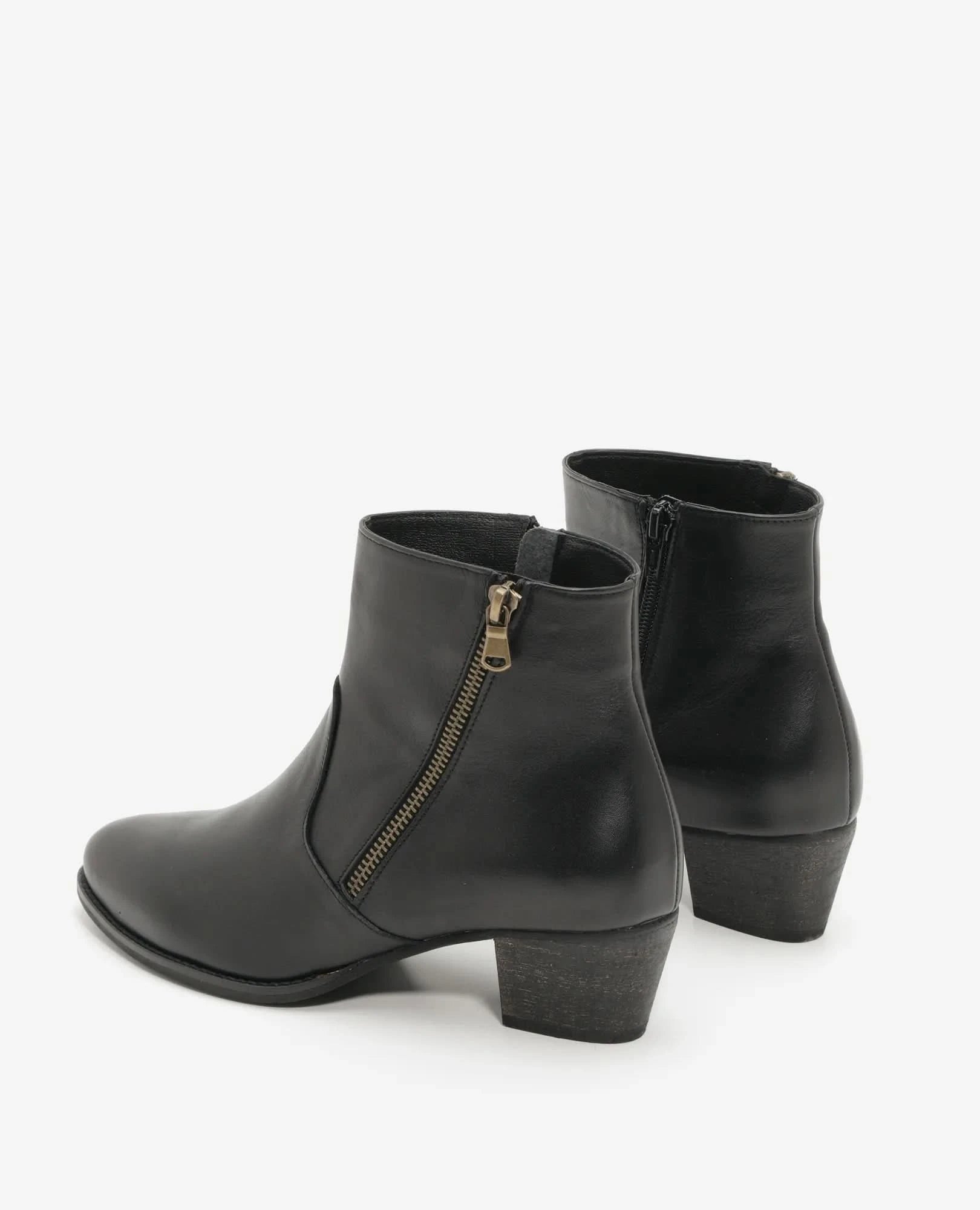 מגפוני עקב לנשים דגם זיו | מגפונים לנשים מעור- בי יוניק