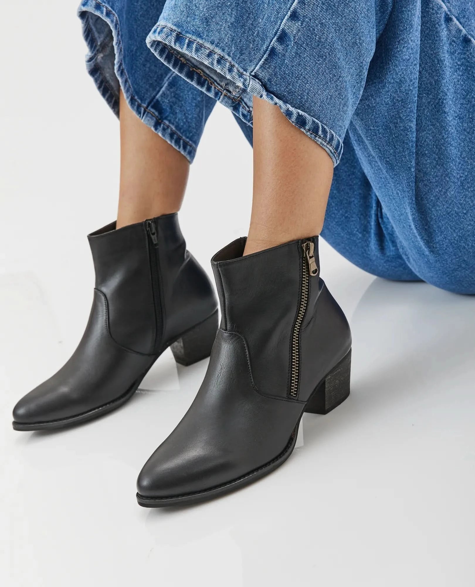 מגפוני עקב לנשים דגם זיו | מגפונים לנשים מעור- בי יוניק