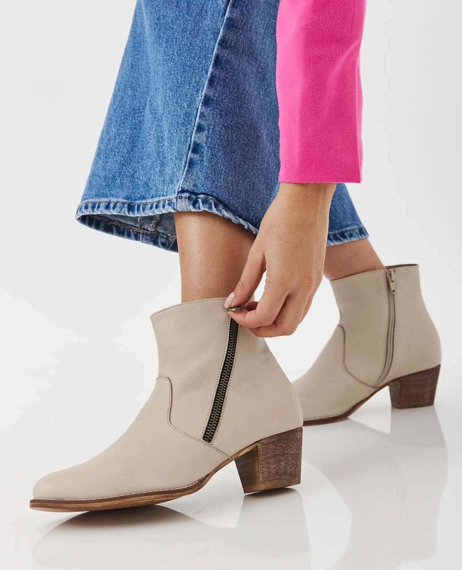 מגפוני עקב לנשים דגם זיו | מגפונים לנשים מעור- בי יוניק