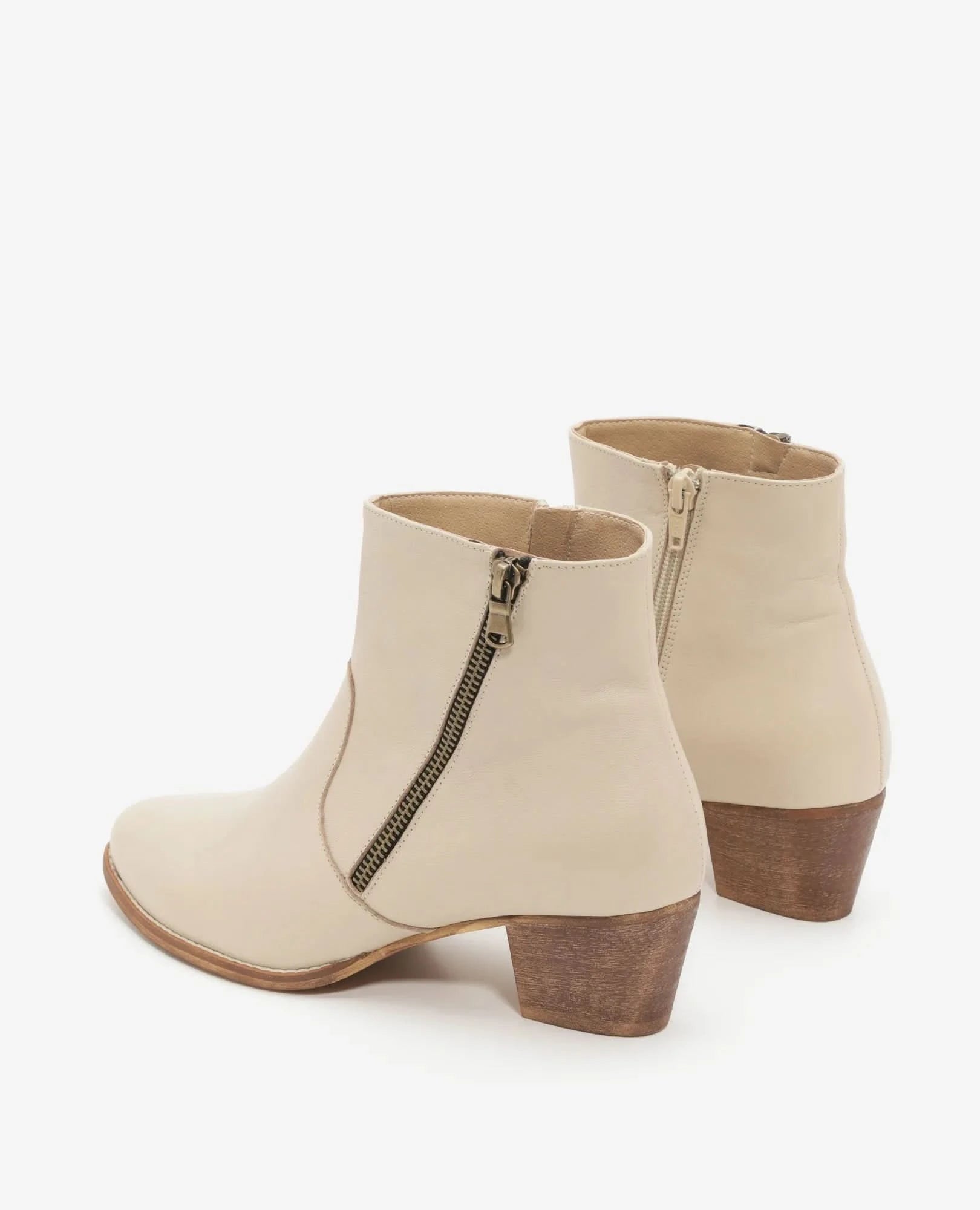 מגפוני עקב לנשים דגם זיו | מגפונים לנשים מעור- בי יוניק