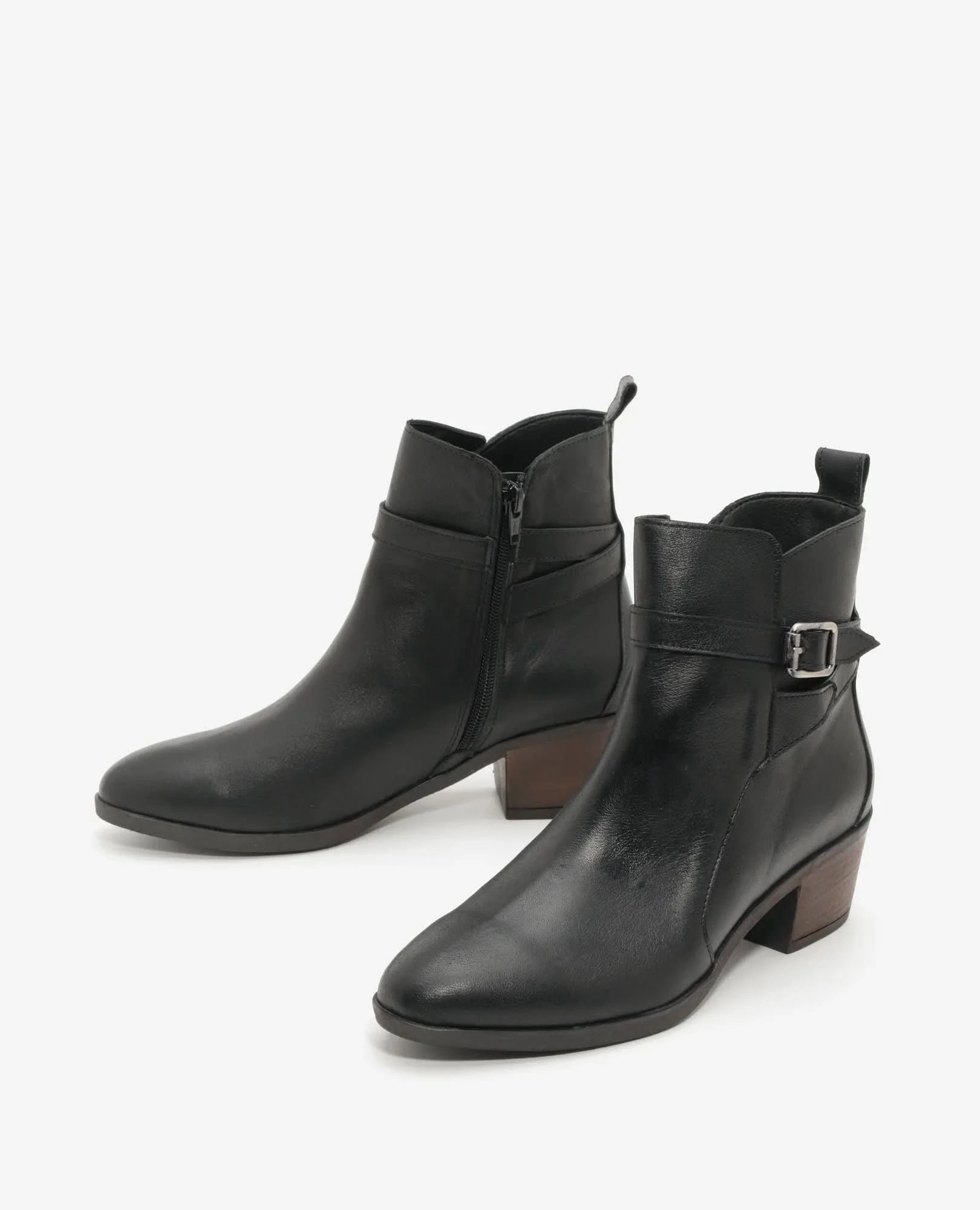 מגפוני עור איכותי עם רצועת אבזם דגם ליאור | מגפונים לנשים בי יוניק