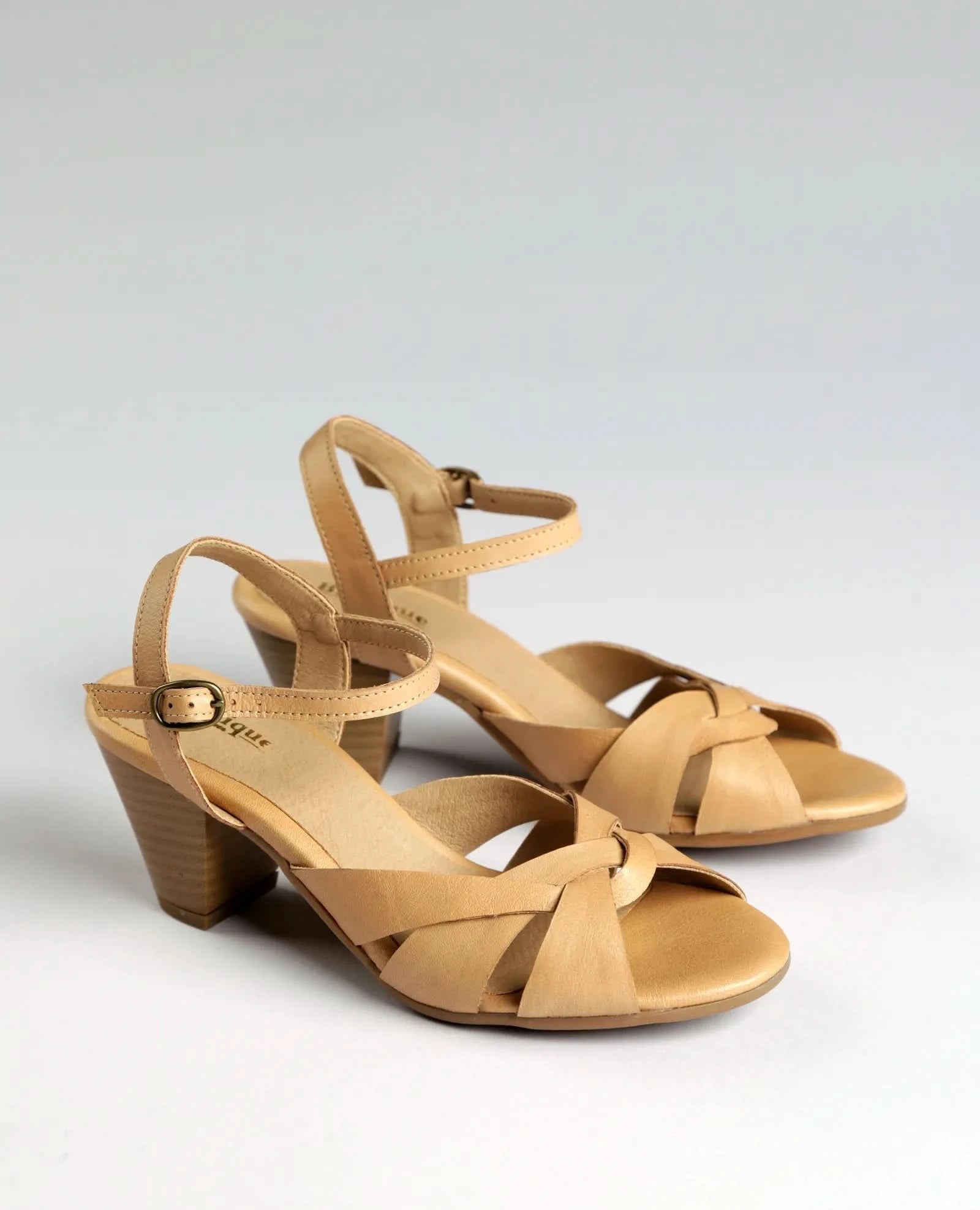 סנדל עקב- סיביל - B Unique