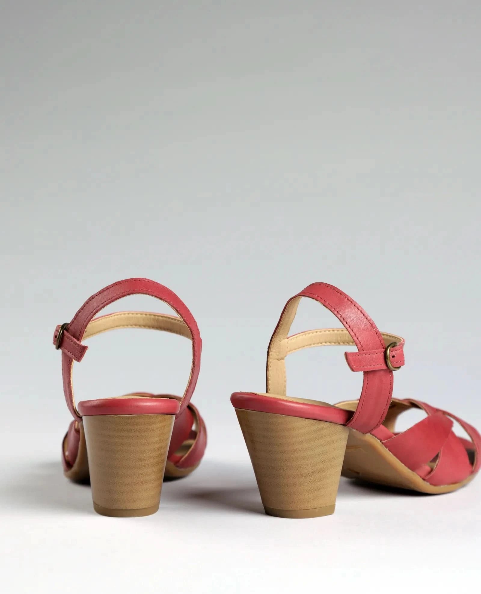 סנדל עקב- סיביל - B Unique