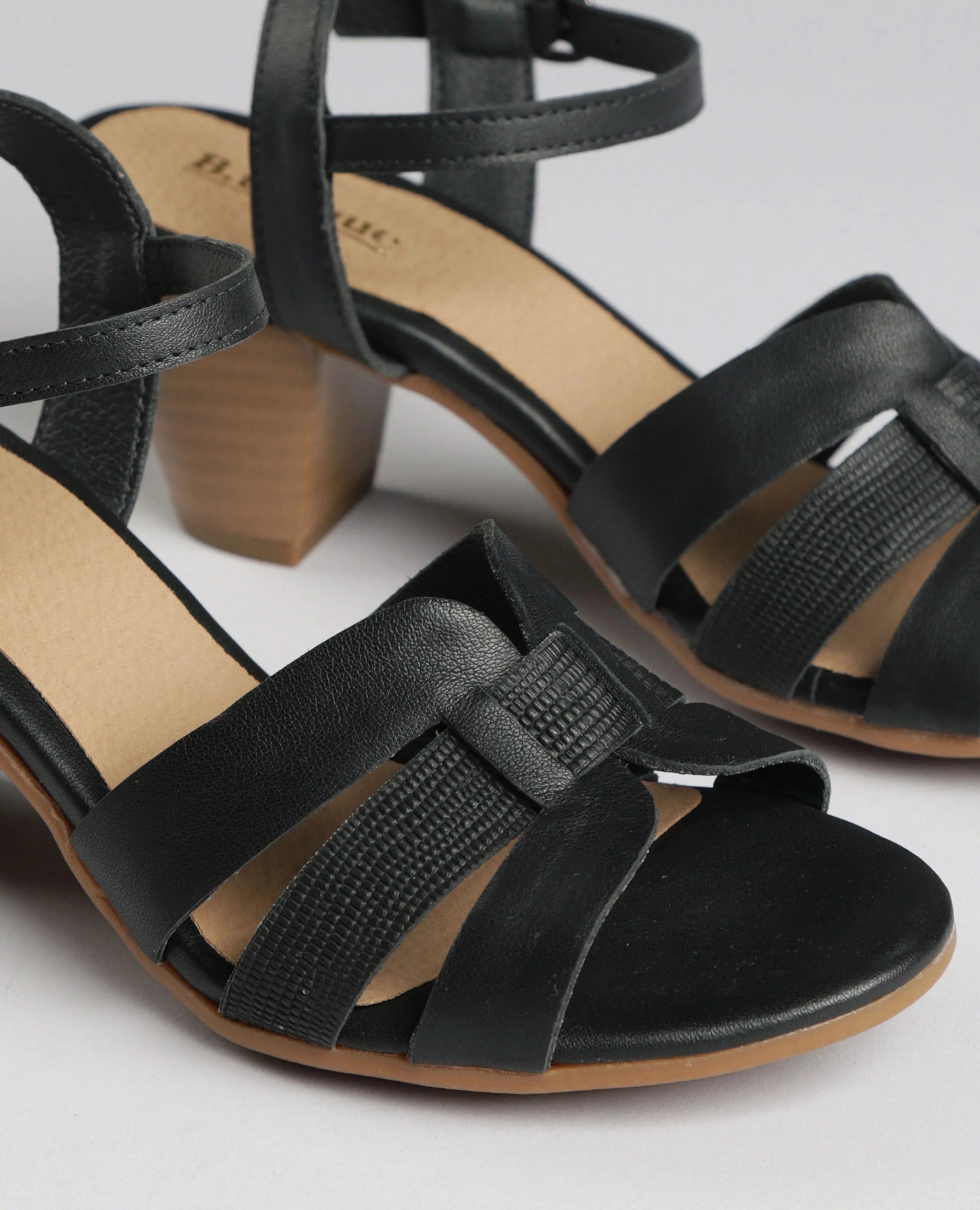 סנדלי עקב - סיגורני - B Unique