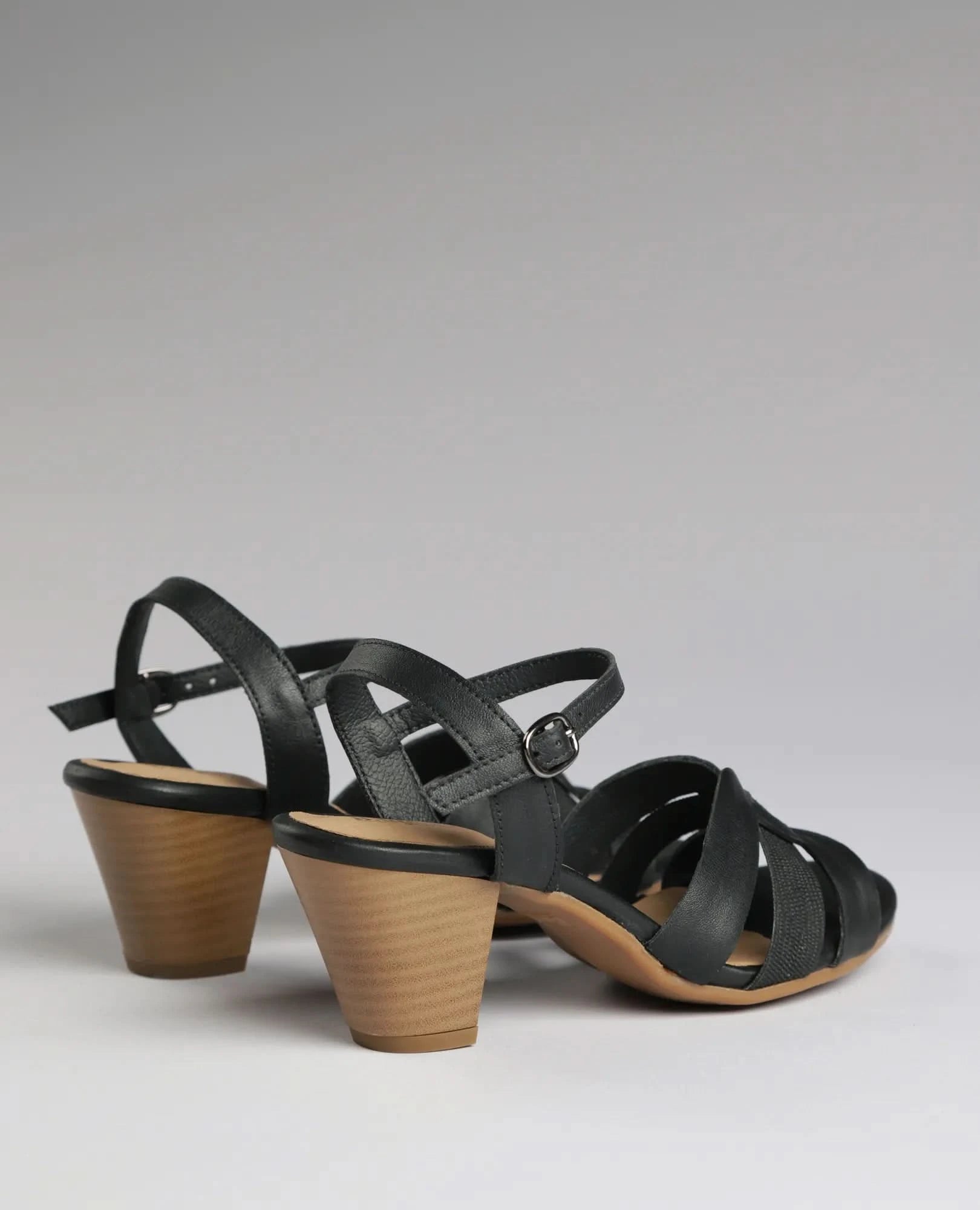 סנדלי עקב - סיגורני - B Unique