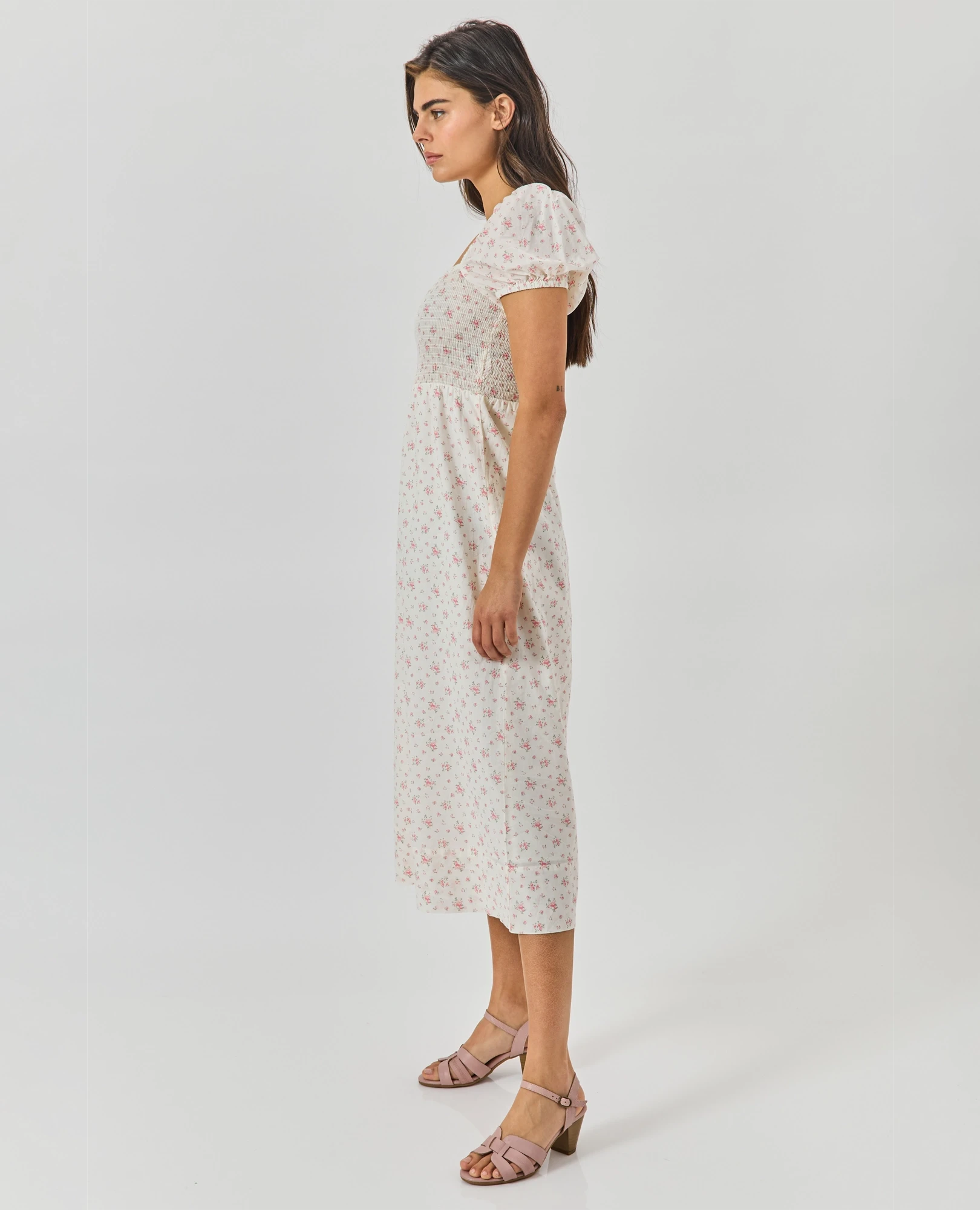 סנדלי עקב - סיגורני - B Unique - סנדלי עקב