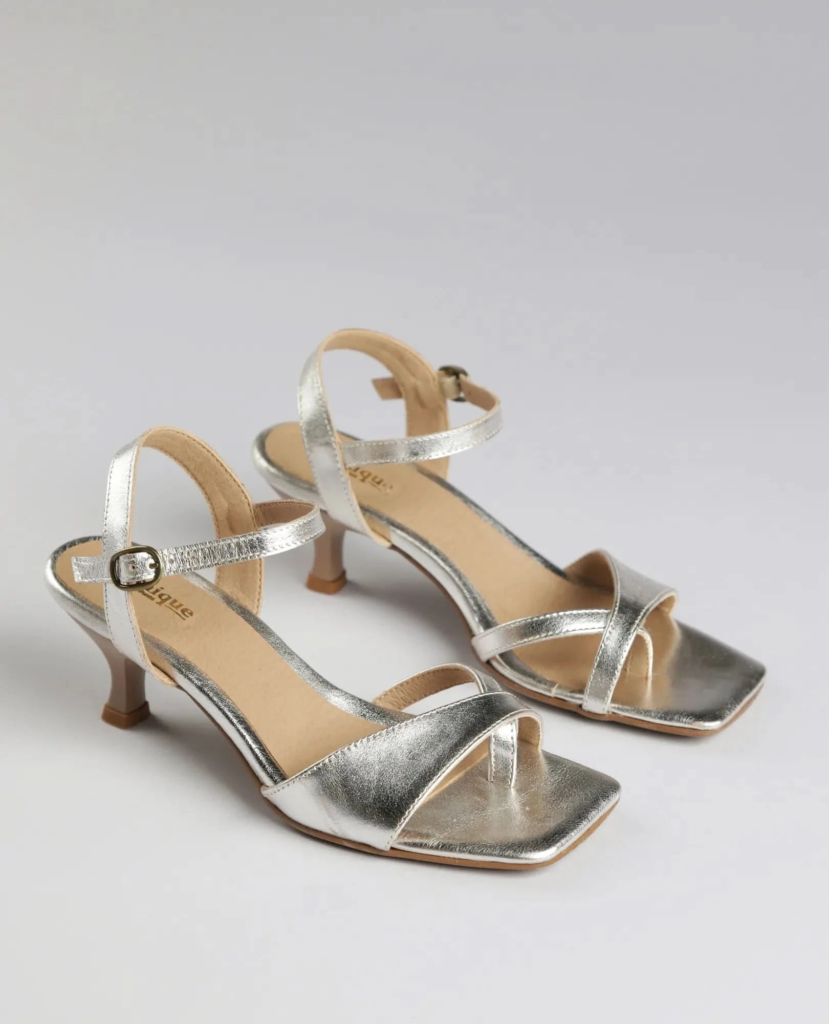 סנדלי עקב - קייט - B Unique - סנדלי עקב