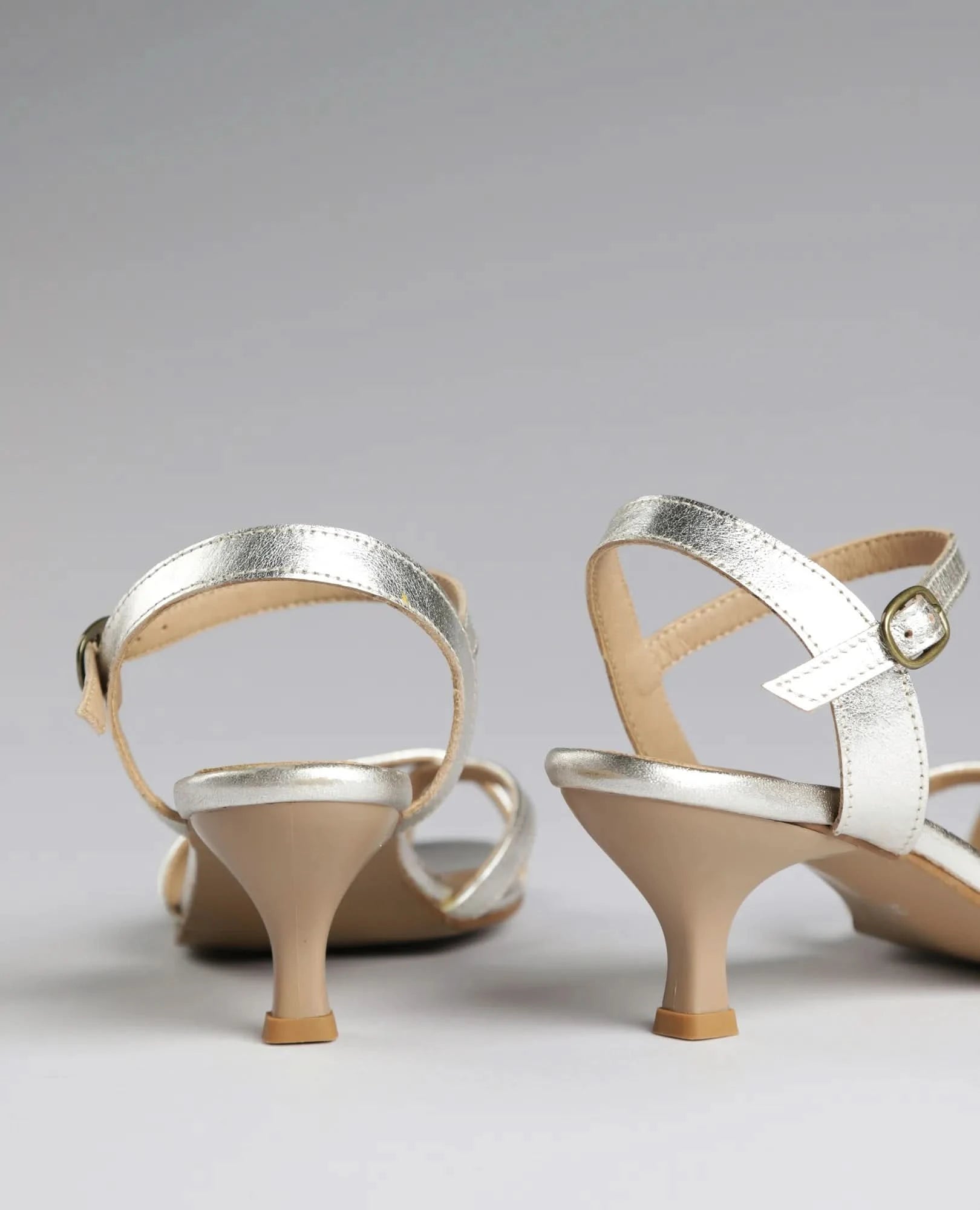 סנדלי עקב - קייט - B Unique - סנדלי עקב