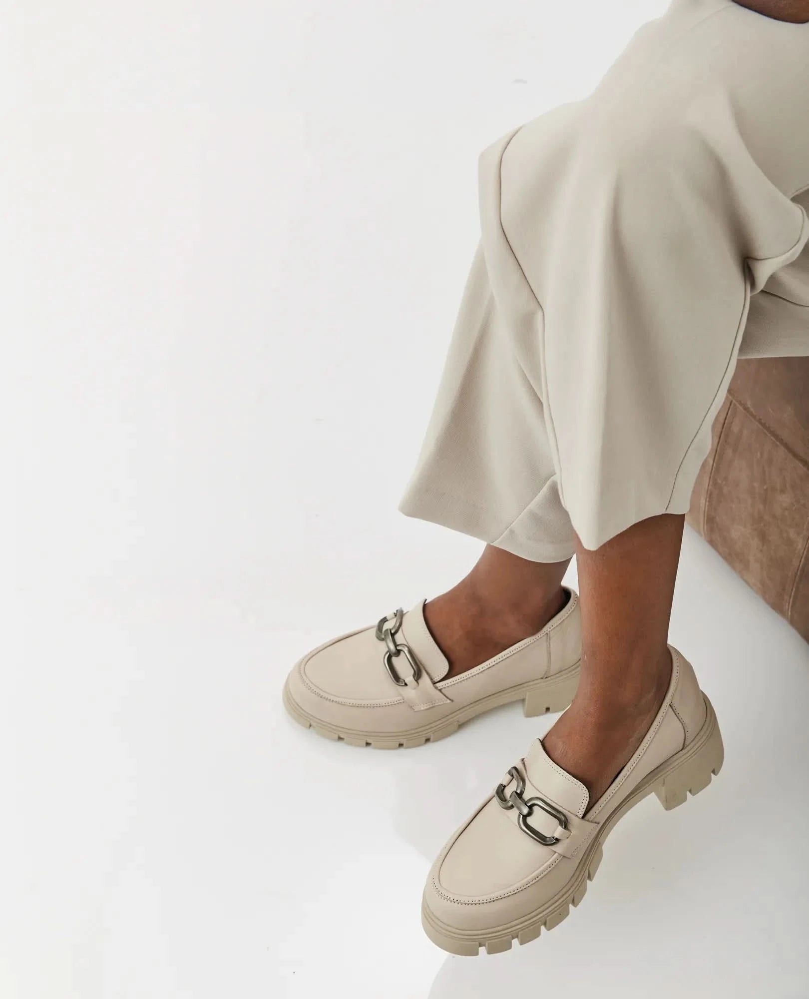 נעלי אוקספורד עשויות עור איכותי עם אבזם דגם אפרת | נעלי בי יוניק