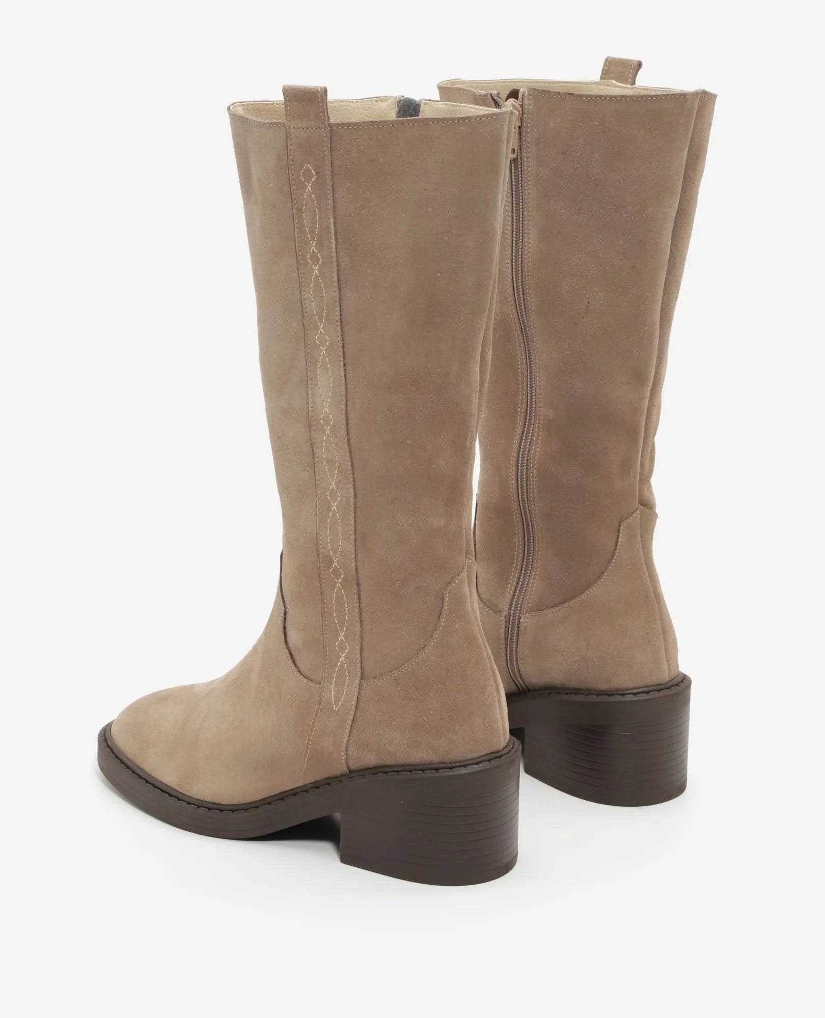 מגפיים קלאסיים מעור זמש איכותי דגם פאולה | מגפיים לנשים בי יוניק