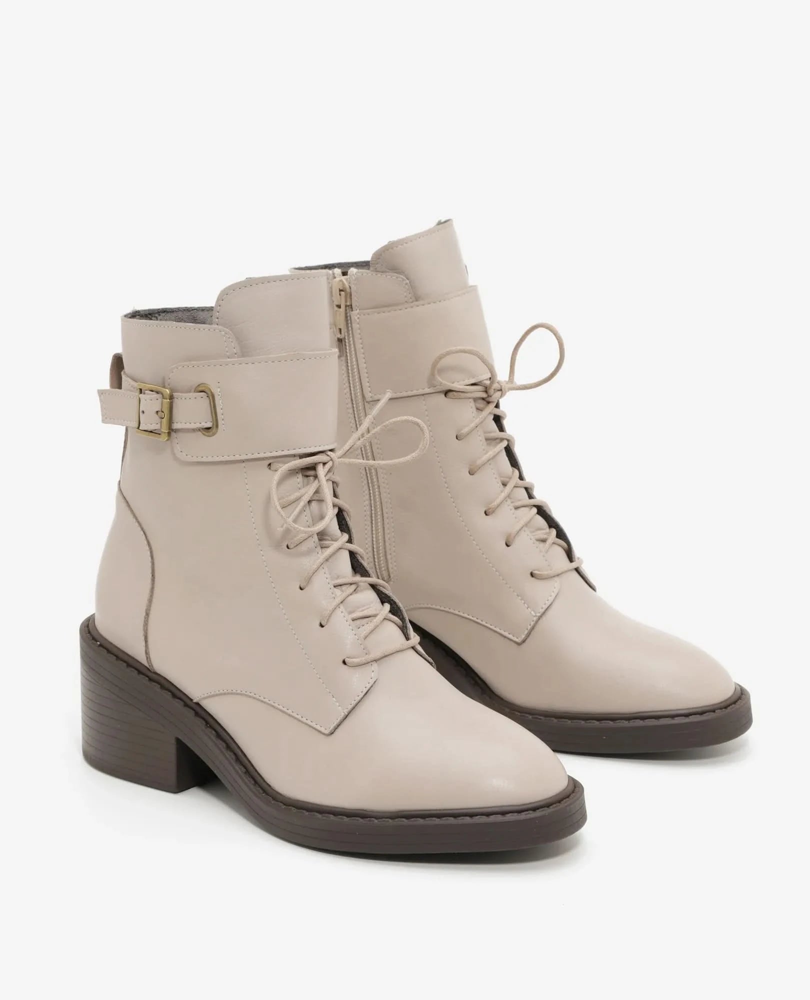 מגפונים עם שרוכים מעור איכותי דגם אריאל | מגפונים לנשים- בי יוניק