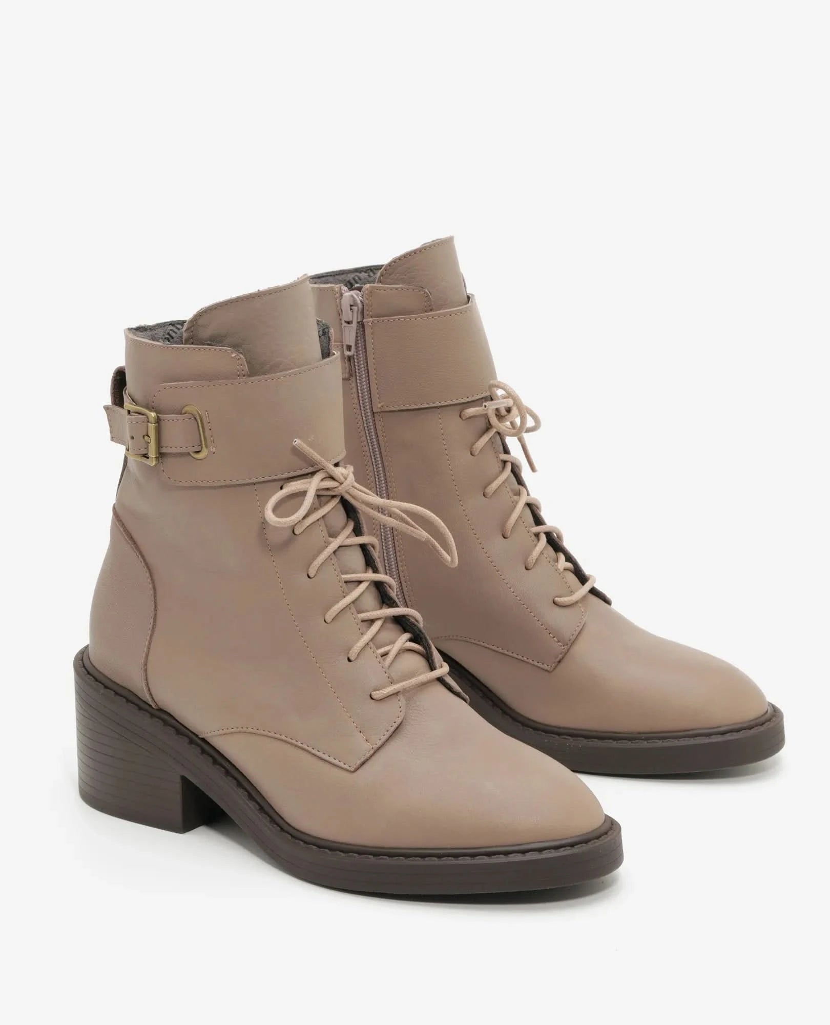 מגפונים עם שרוכים מעור איכותי דגם אריאל | מגפונים לנשים- בי יוניק