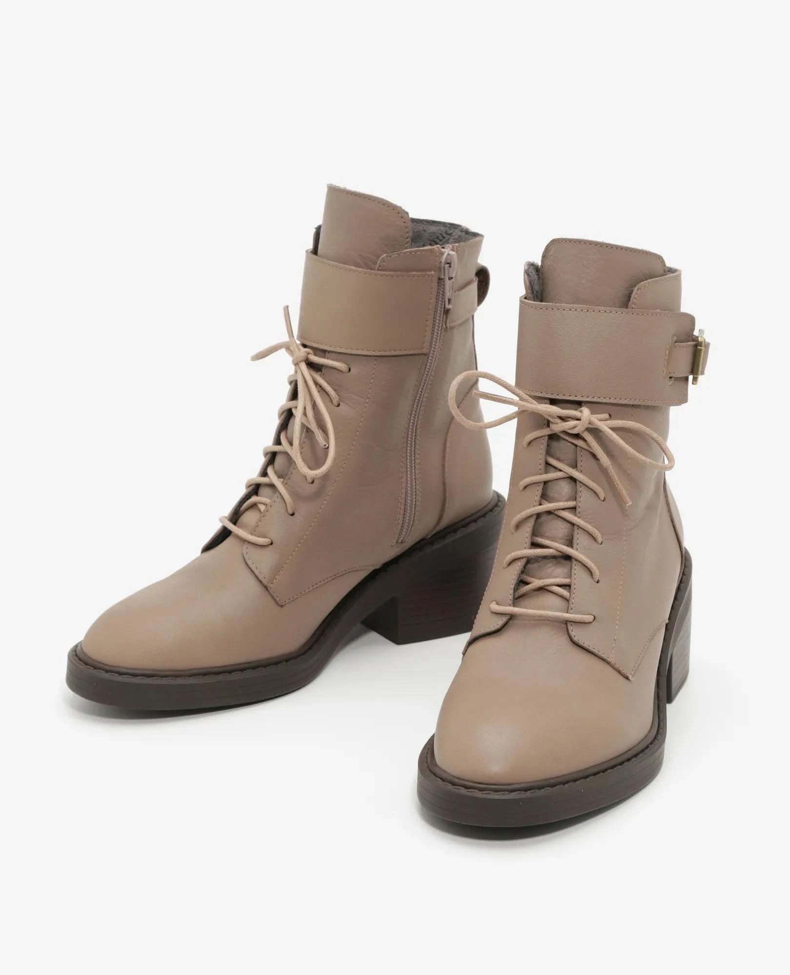 מגפונים עם שרוכים מעור איכותי דגם אריאל | מגפונים לנשים- בי יוניק