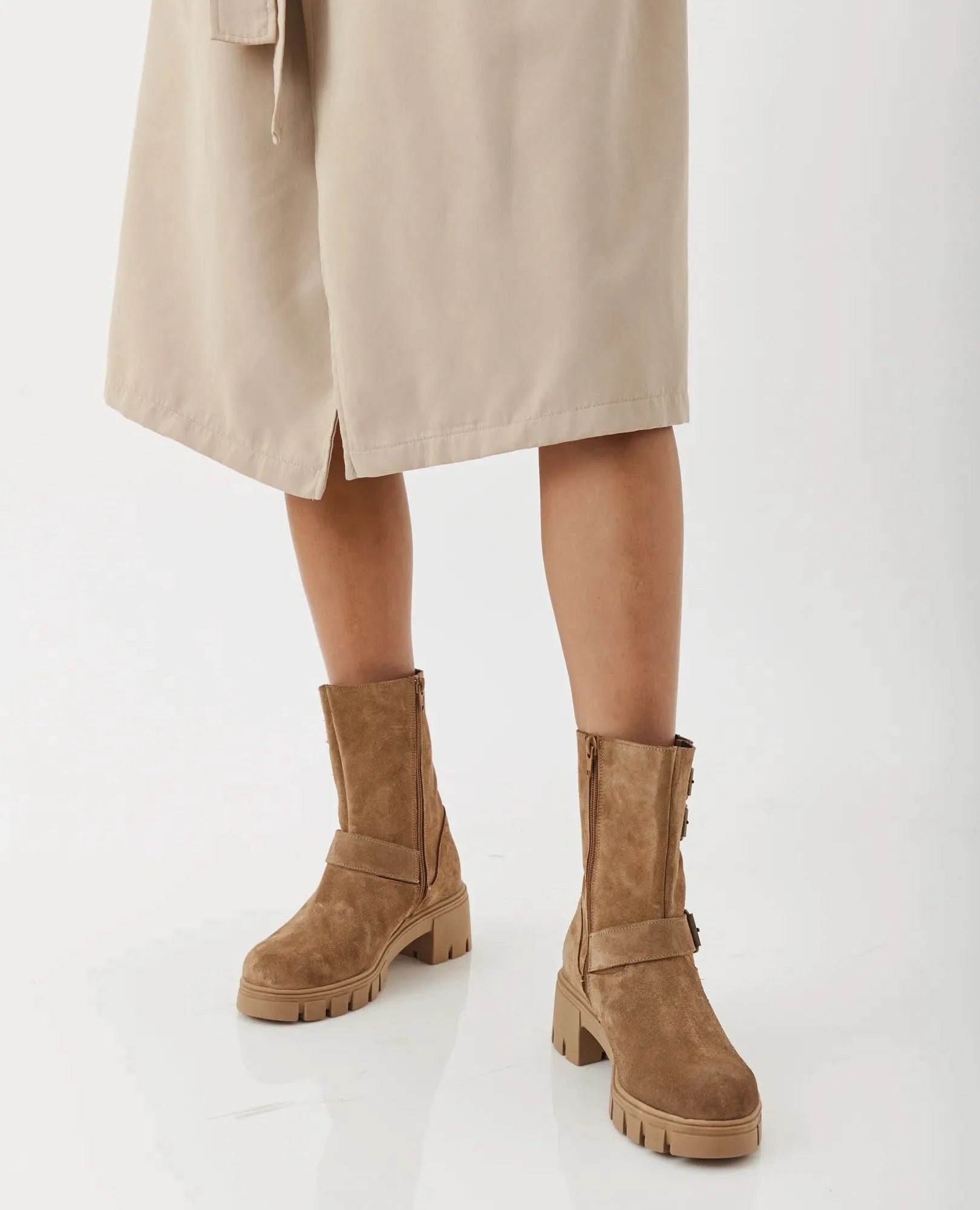 מגפוני טרקטור לנשים דגם סברינה | מגפונים לנשים | בי יוניק