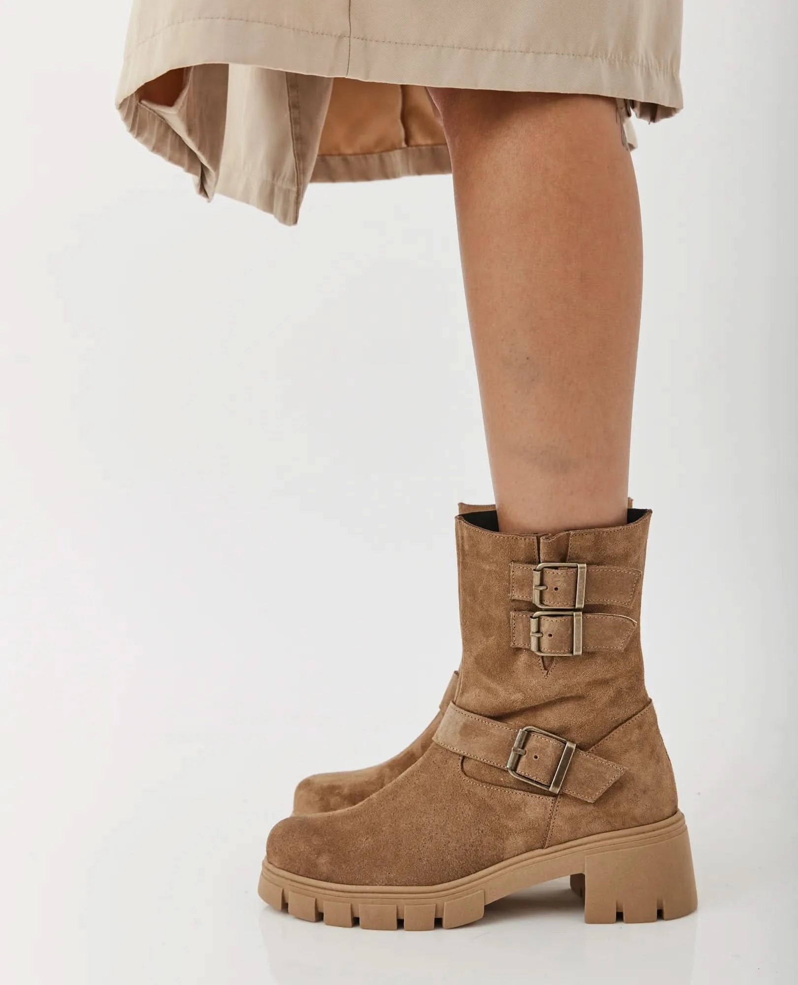 מגפוני טרקטור לנשים דגם סברינה | מגפונים לנשים | בי יוניק