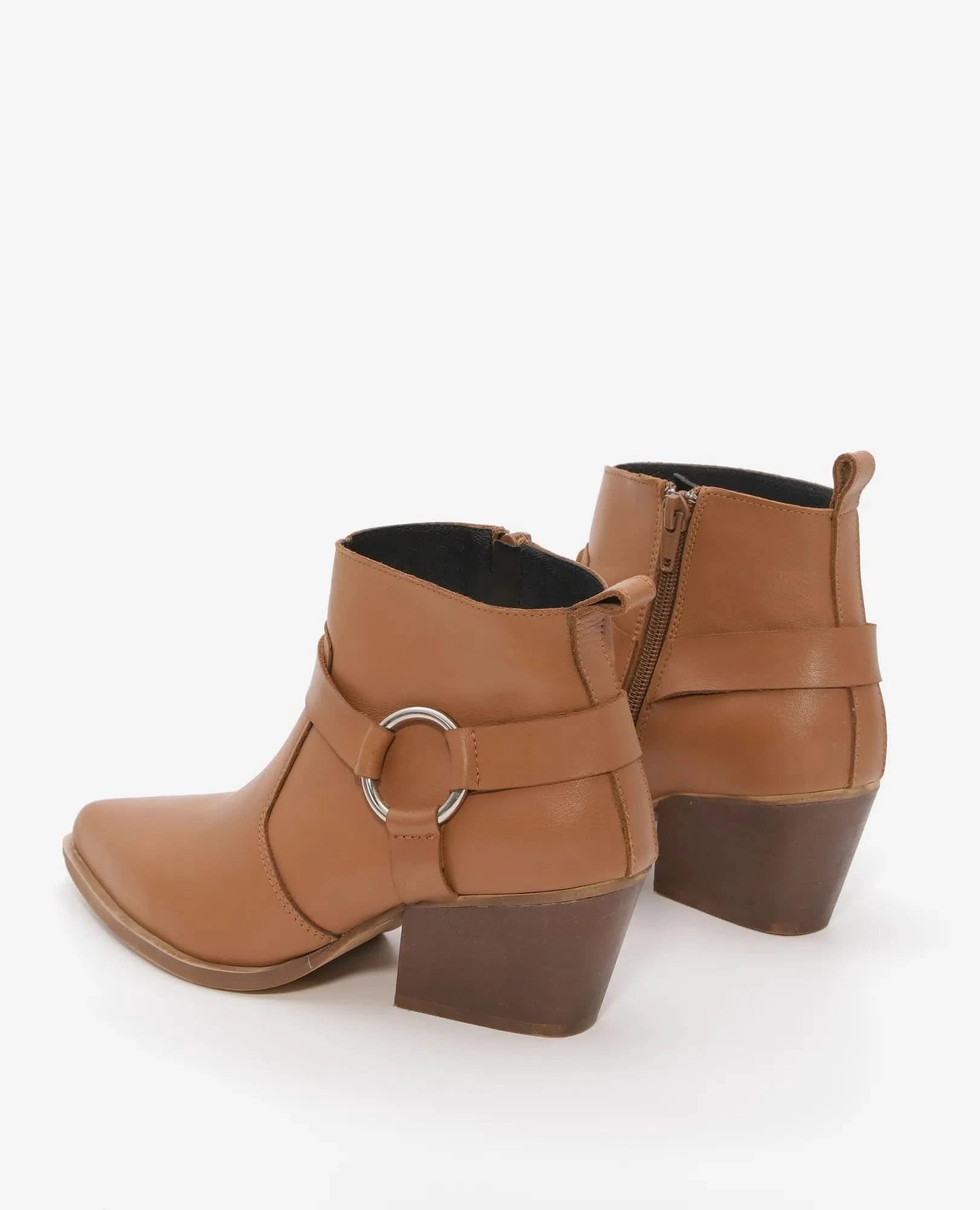 מגפוני עור בסגנון בוקרים דגם סופיה | מגפונים לנשים בי יוניק