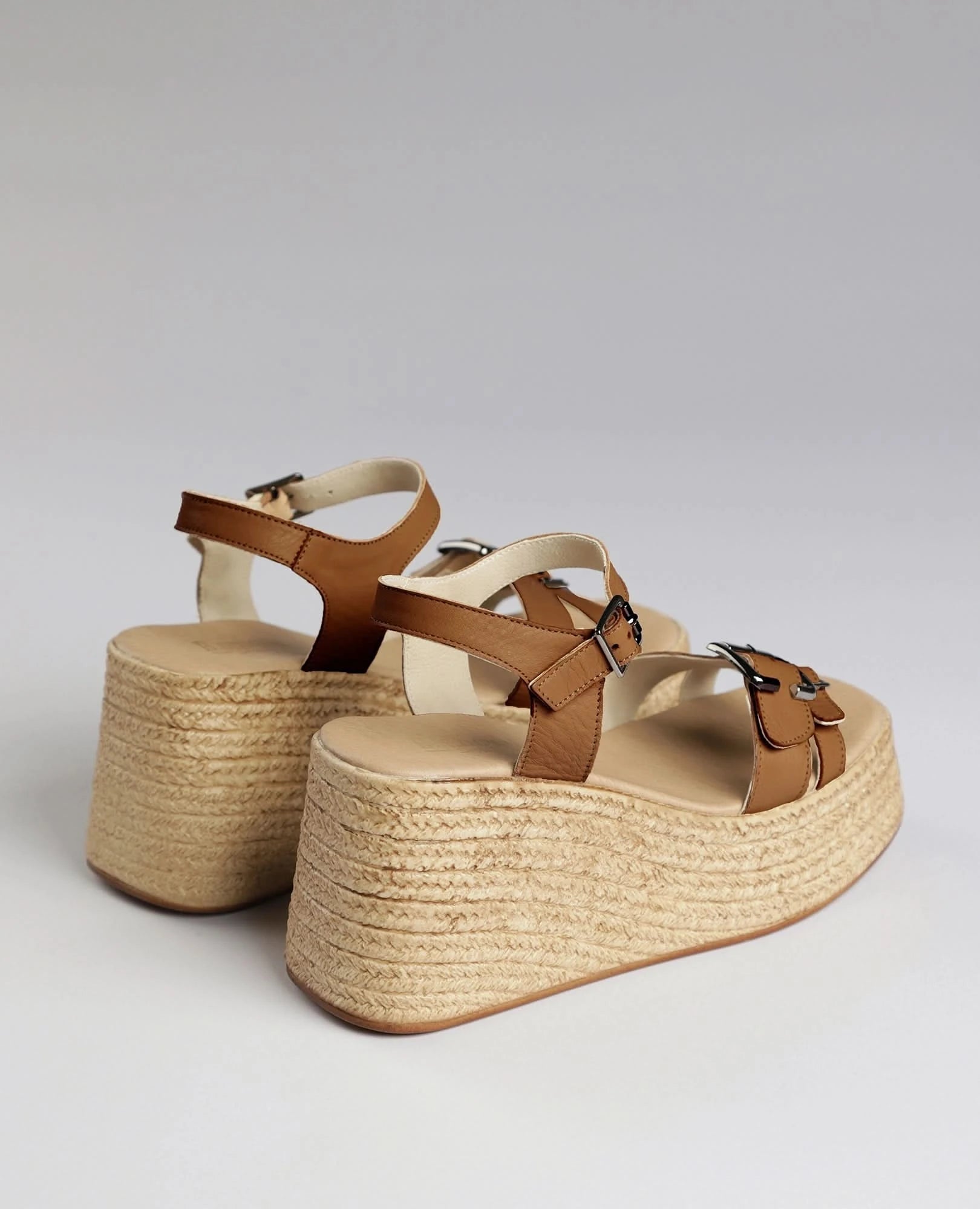 סנדלי פלטפורמה - גווינת' - B Unique - סנדלים