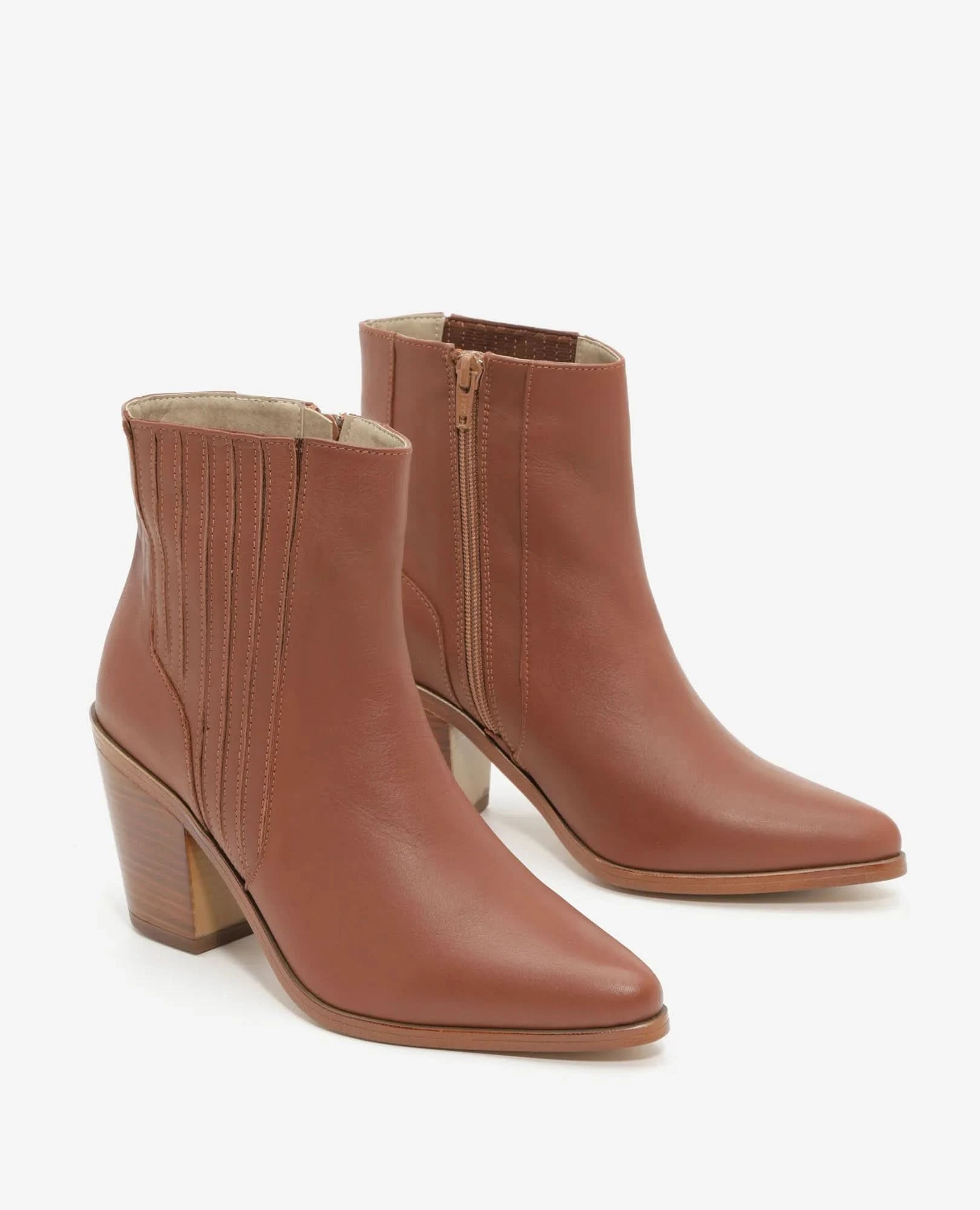 מגפוני עקב מעור איכותי דגם אפריל | מגפונים לנשים | בי יוניק