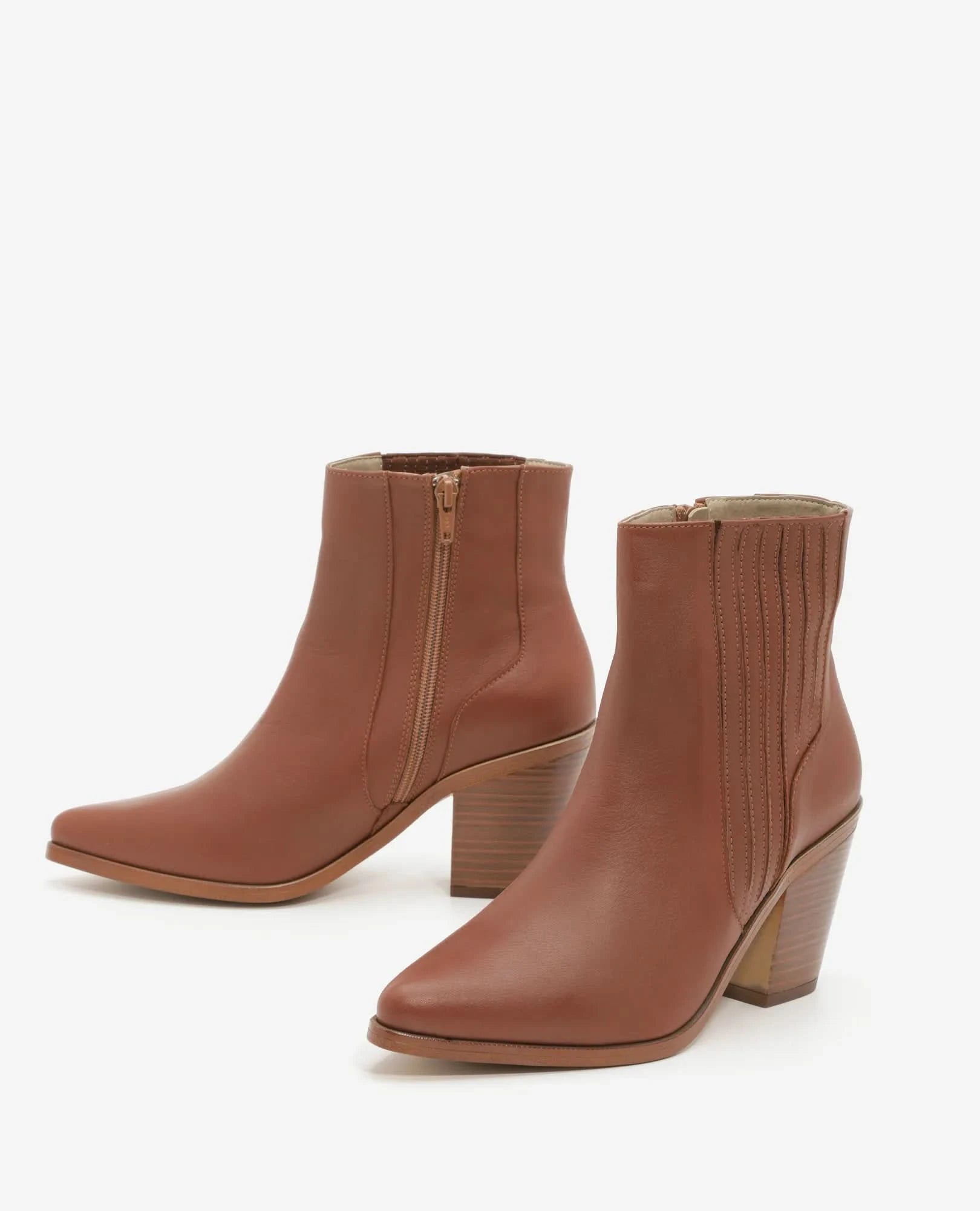 מגפוני עקב מעור איכותי דגם אפריל | מגפונים לנשים | בי יוניק