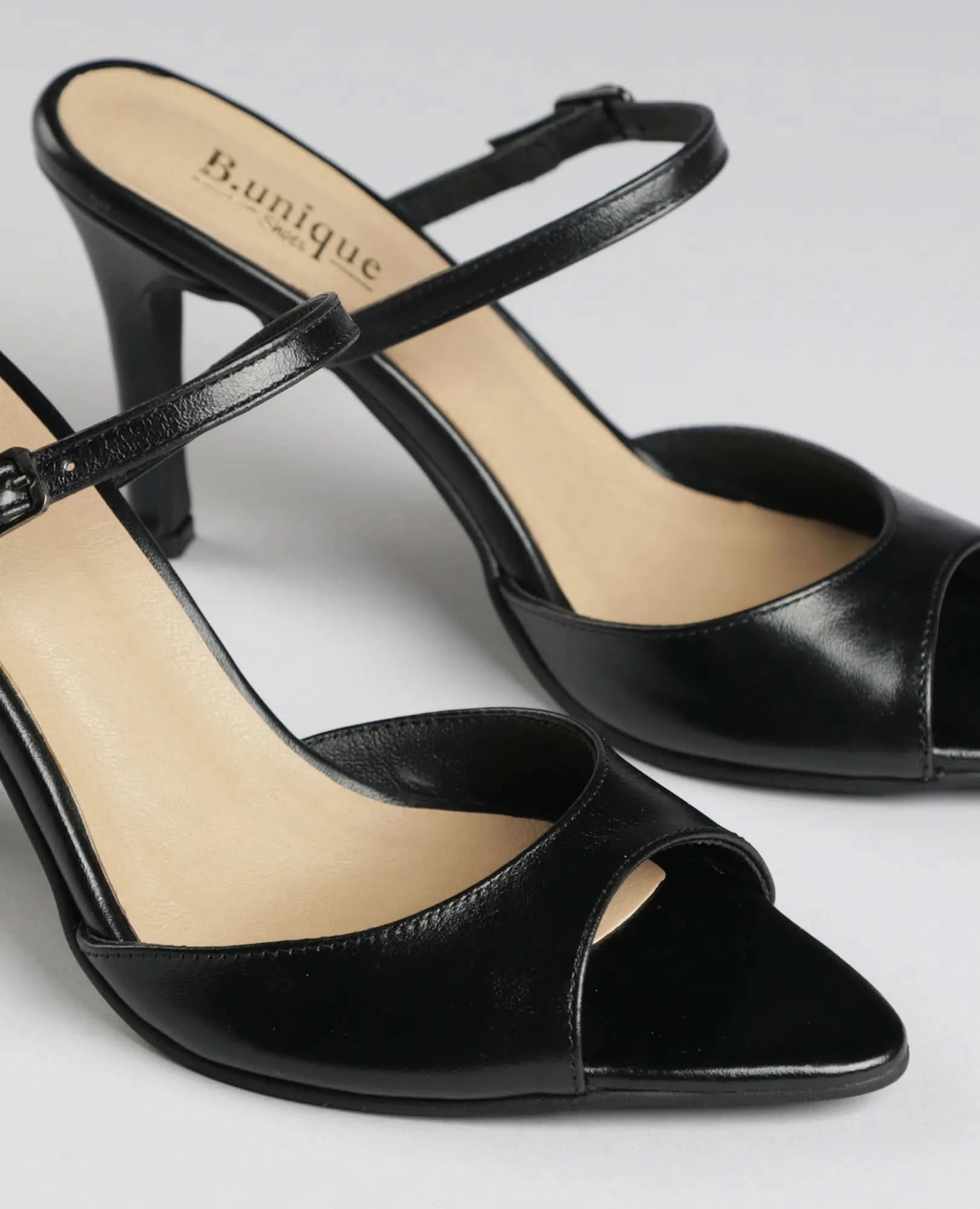 כפכפי עקב - סופי - B Unique