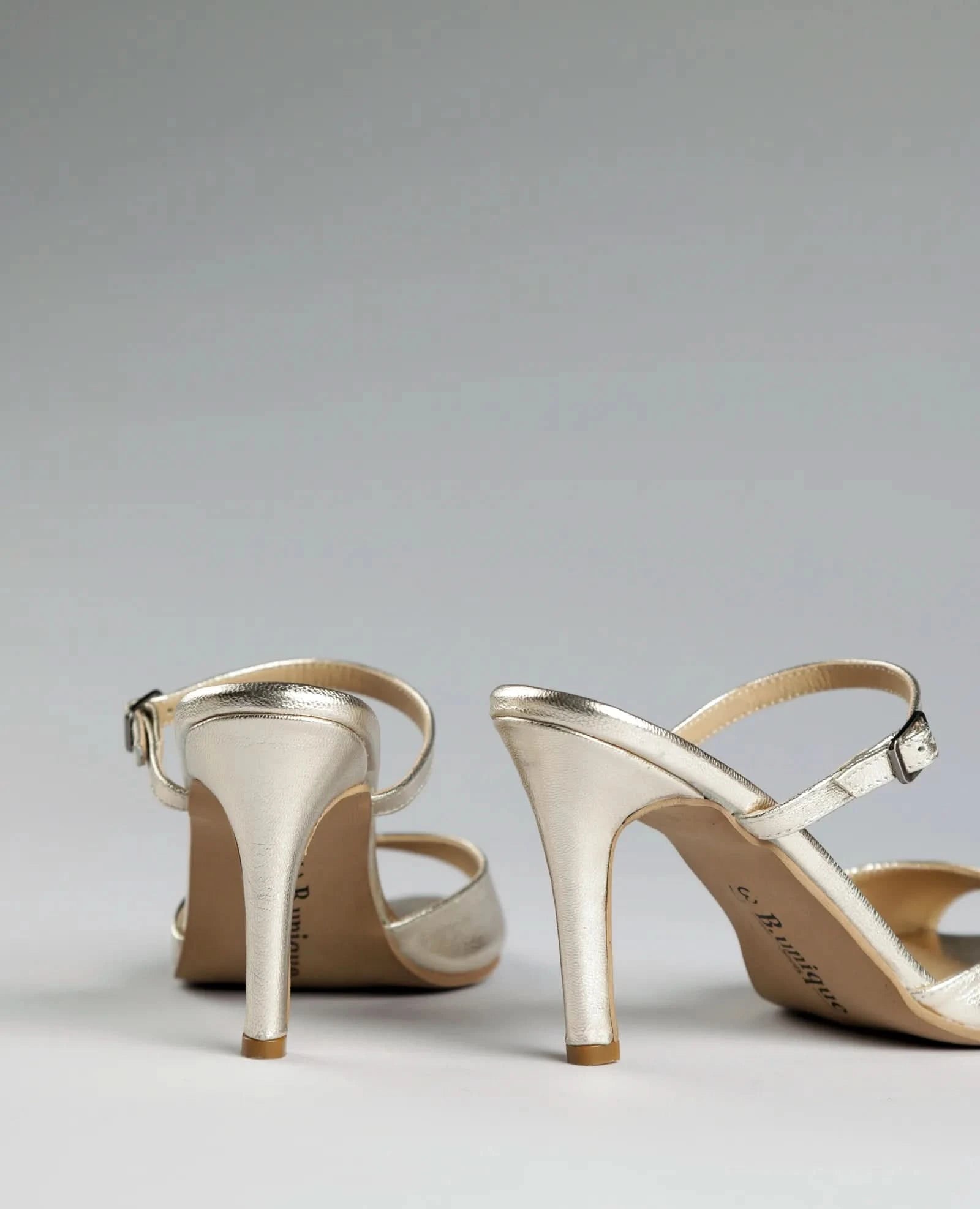 כפכפי עקב - סופי - B Unique