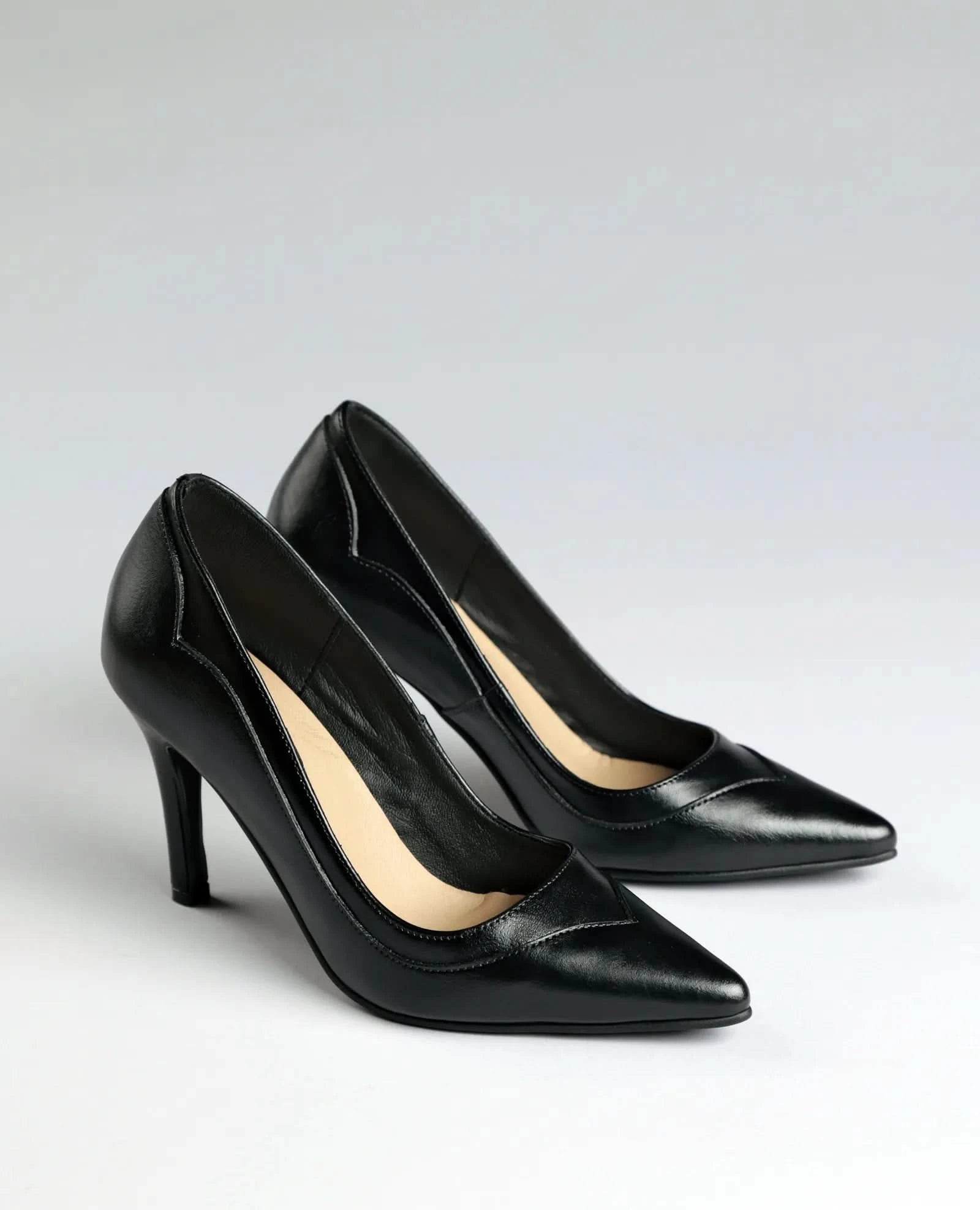 נעלי עקב שפיץ - נינה - B Unique