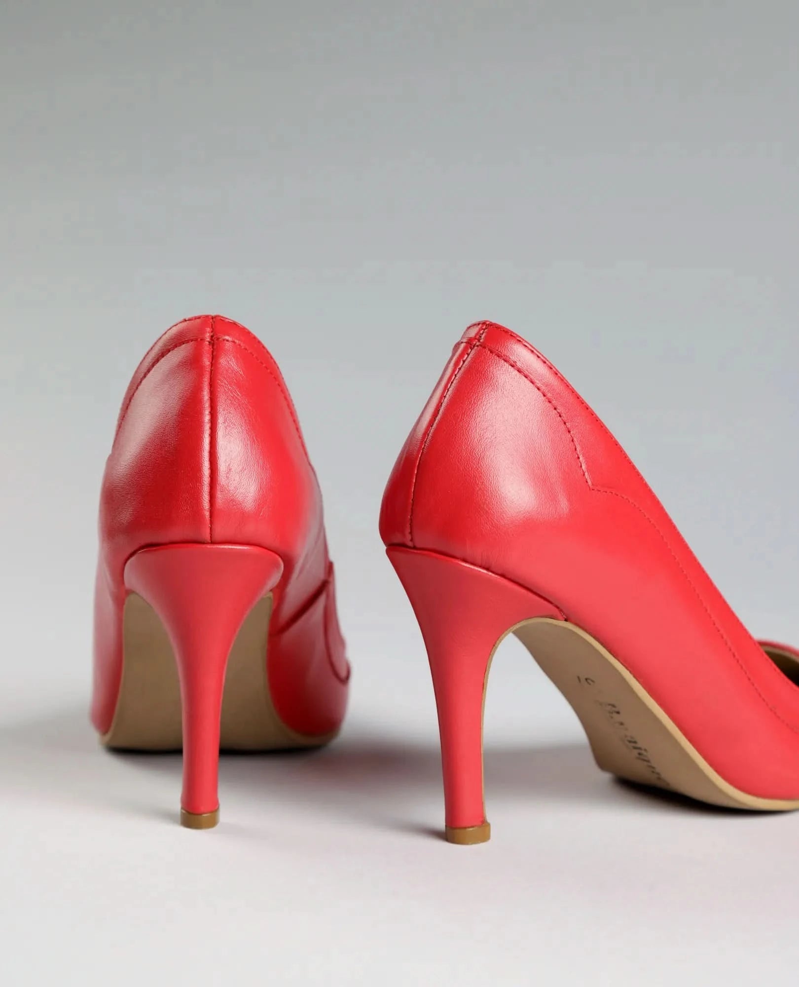 נעלי עקב שפיץ - נינה - B Unique