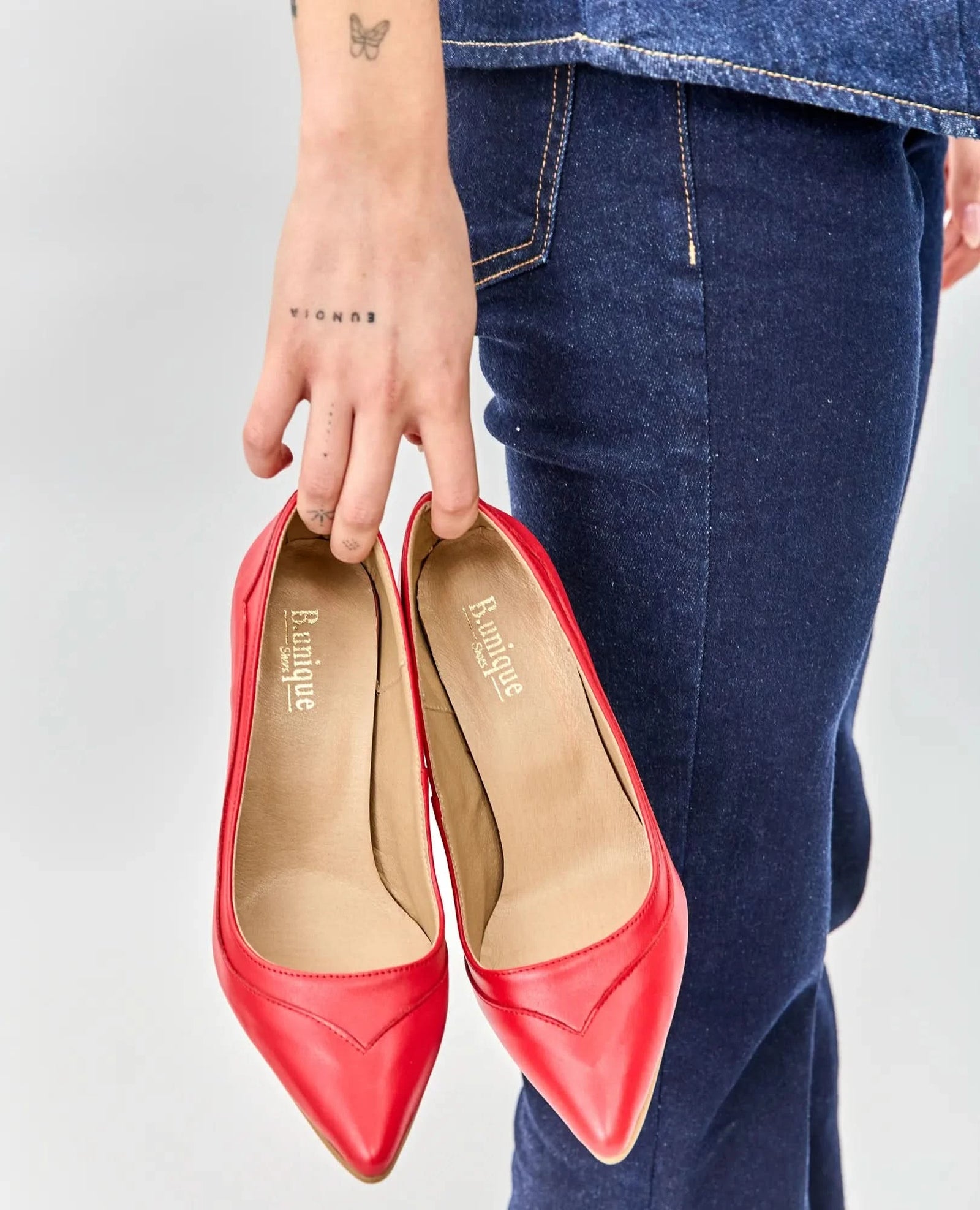 נעלי עקב שפיץ - נינה - B Unique