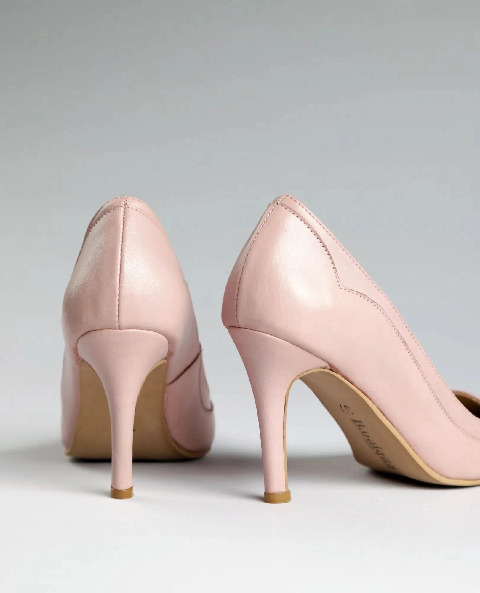 נעלי עקב שפיץ - נינה - B Unique