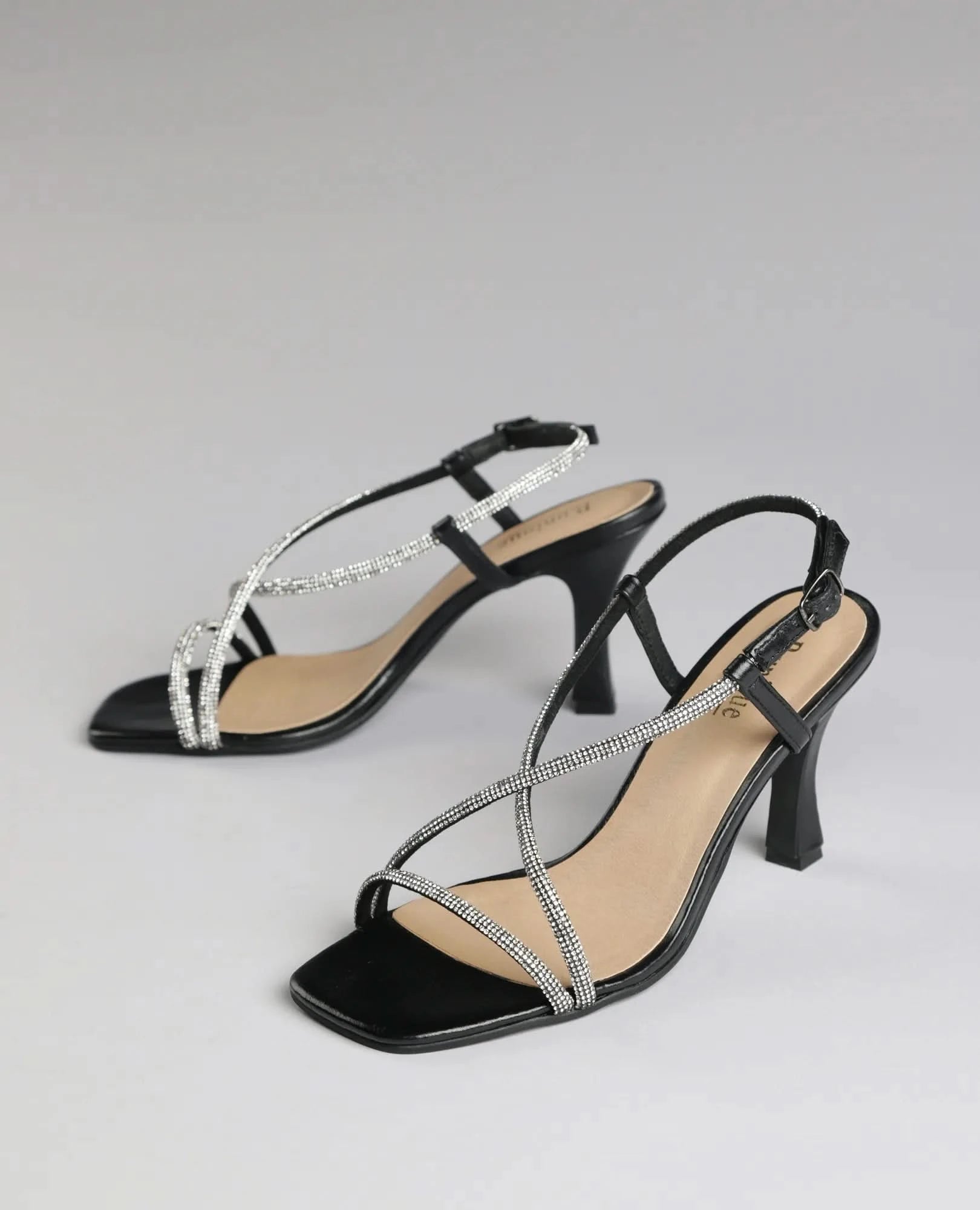 סנדלי עקב - סבינה - B Unique