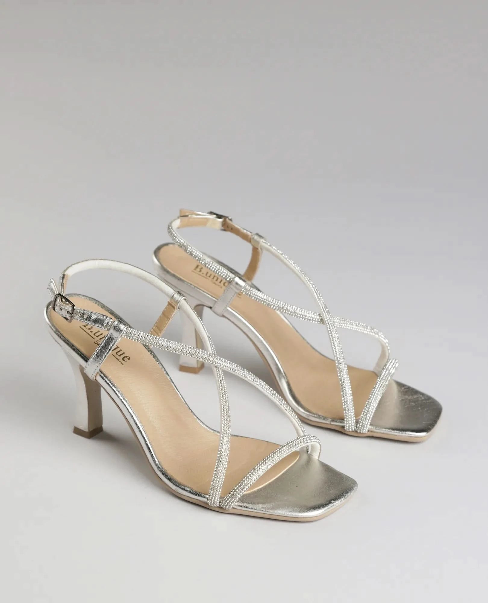 סנדלי עקב - סבינה - B Unique