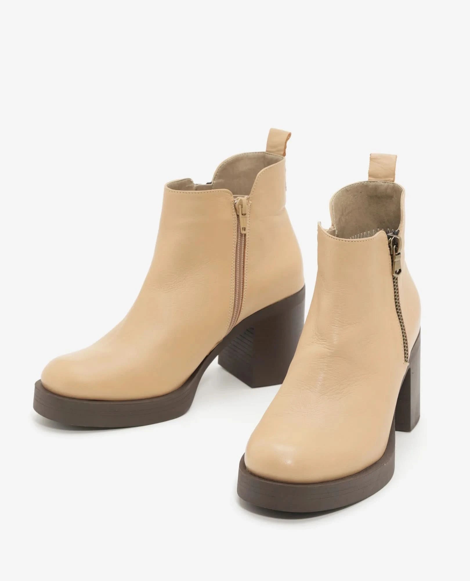 מגפוני עקב- קטי - B Unique