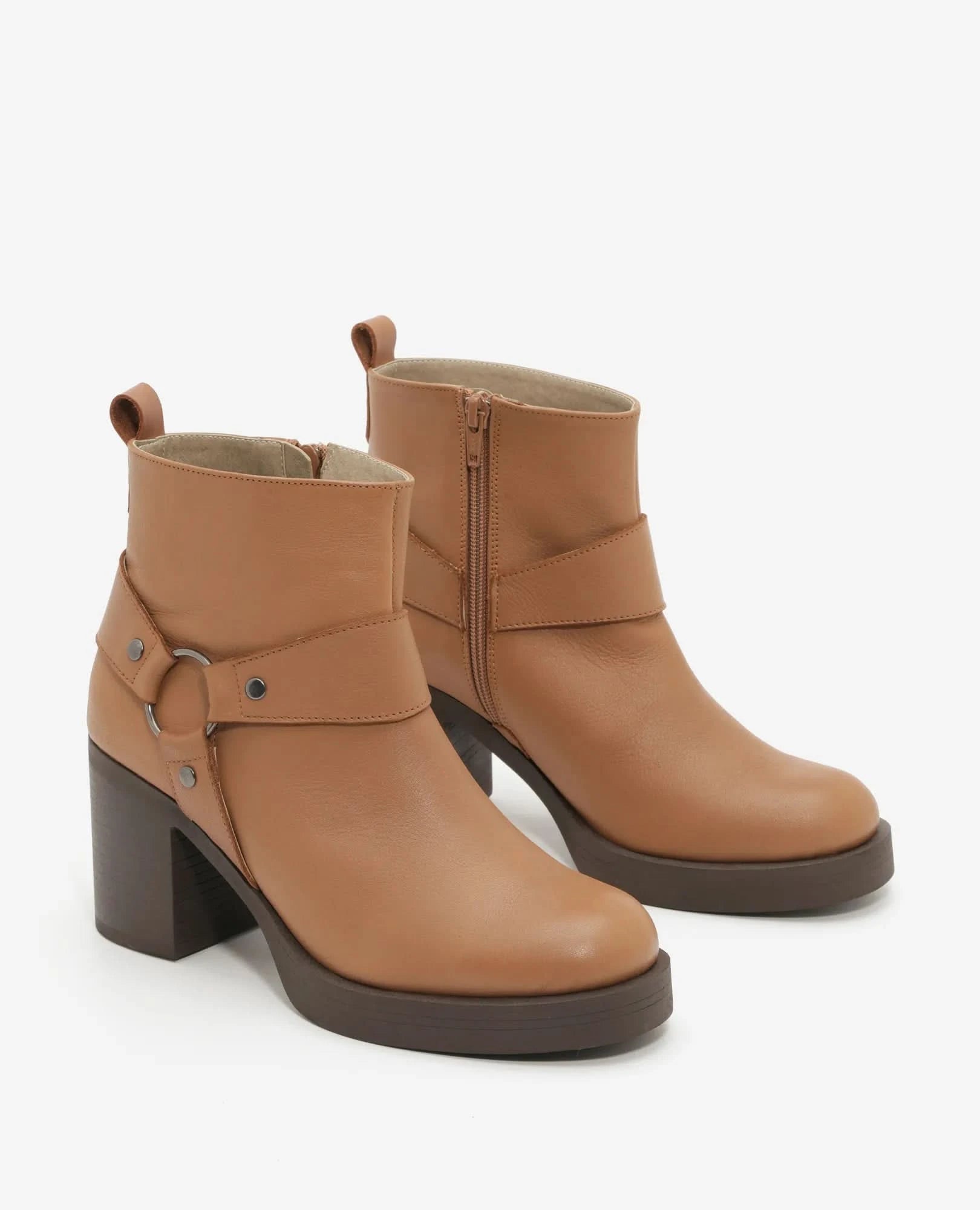 מגפוני עקב מעור דגם רז | מגפונים לנשים בחנויות ובאתר בי יוניק