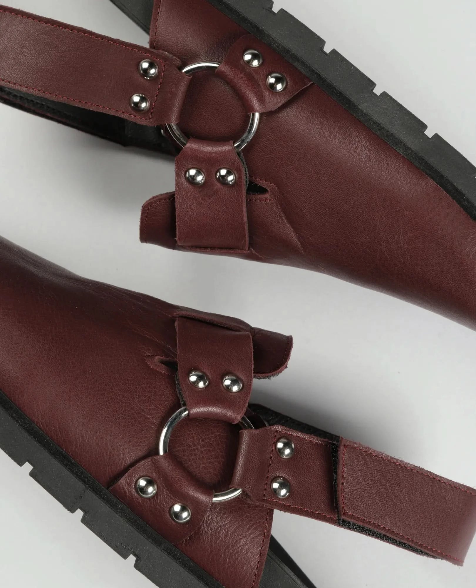 כפכפים סגורים - ג'יה - B Unique - כפכפים